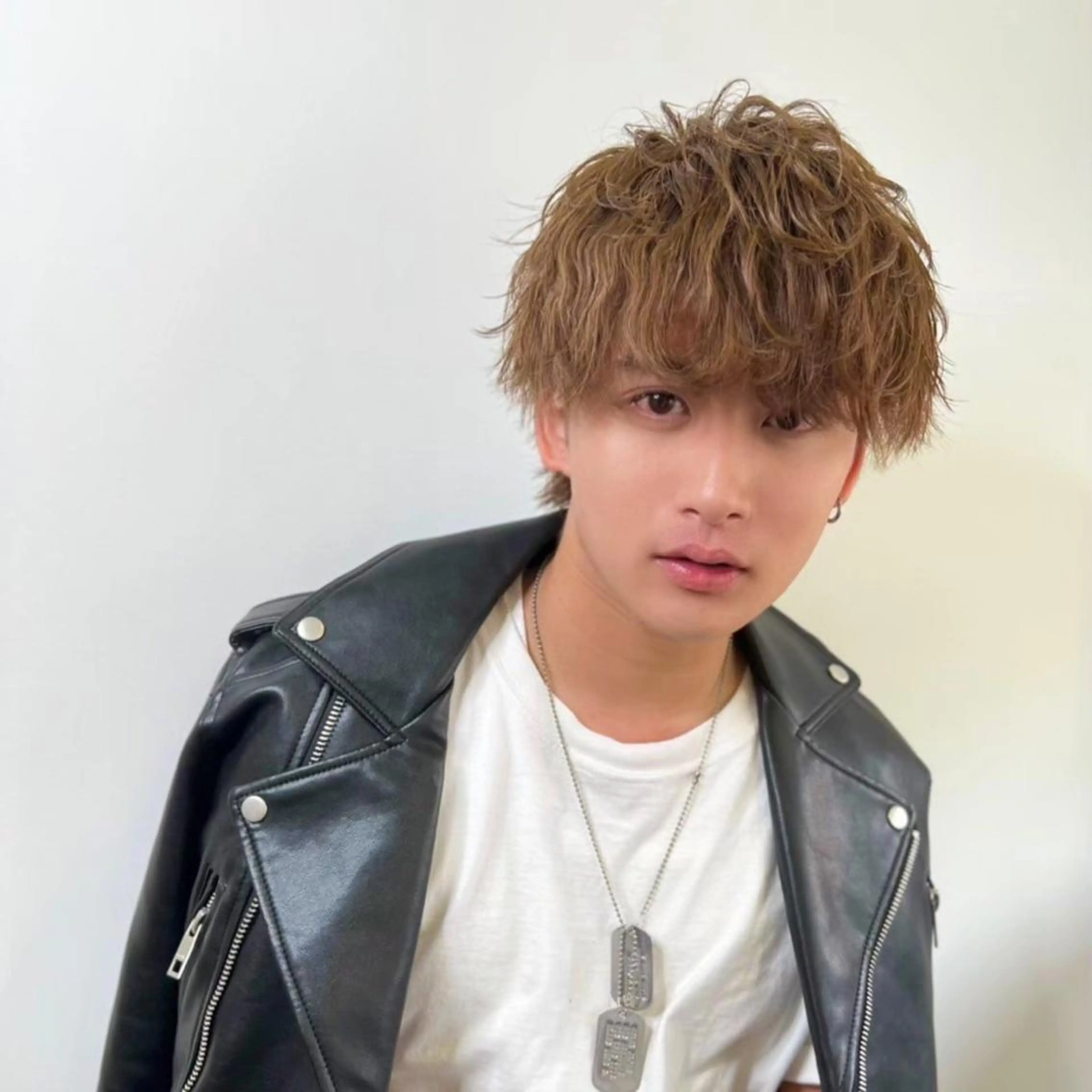 ショート カラー パーマ メンズ モヒカン マッシュ メンズパーマ ツイストスパイラルパーマ 波巻きパーマ BIRTH by Happiness所属・【メンズ専門】 古田 隆悟のヘアスタイル