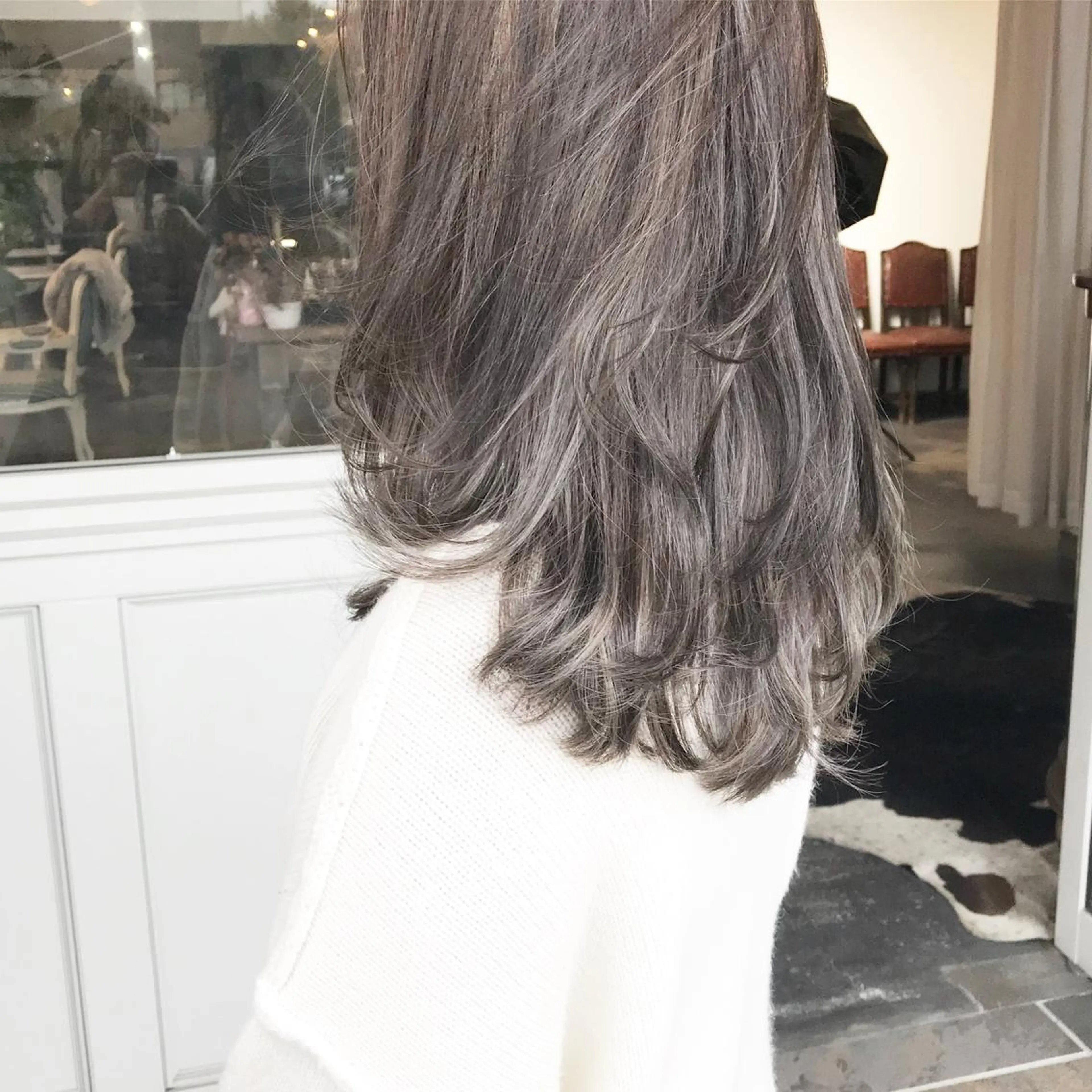セミロング カラー ヘアアレンジ バレイヤージュ ブリーチ グラデーションカラー ハイライトカラー ハイトーンカラー Mariana/ 鶴原-ハイライトのヘアスタイル
