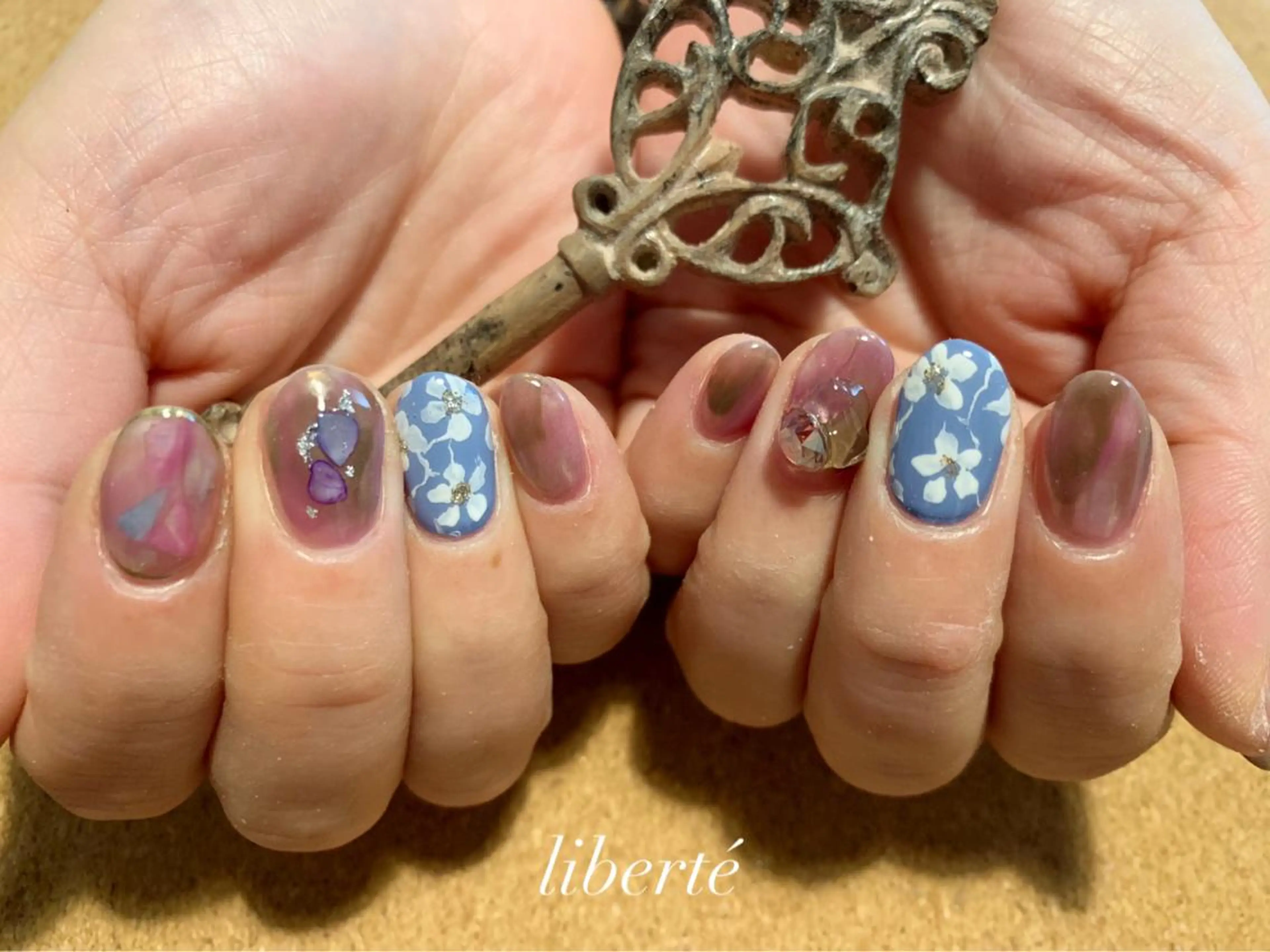 ネイル liberté (リベルテ)のネイルデザイン