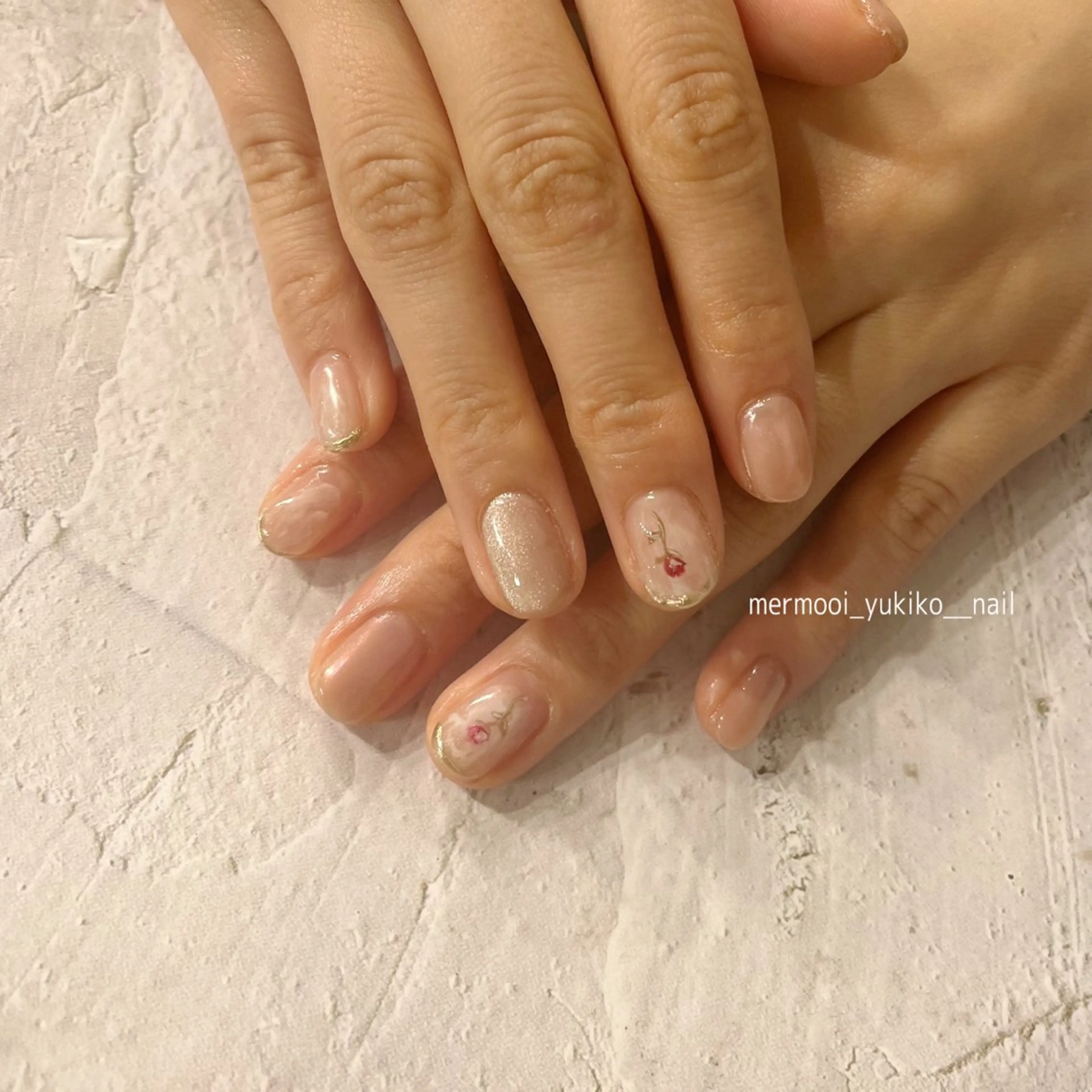 ネイル オーロラネイル ジェルネイル 韓国ネイル ミラーネイル ニュアンスネイル ハンドネイル melu所属・melu yukikoのネイルデザイン