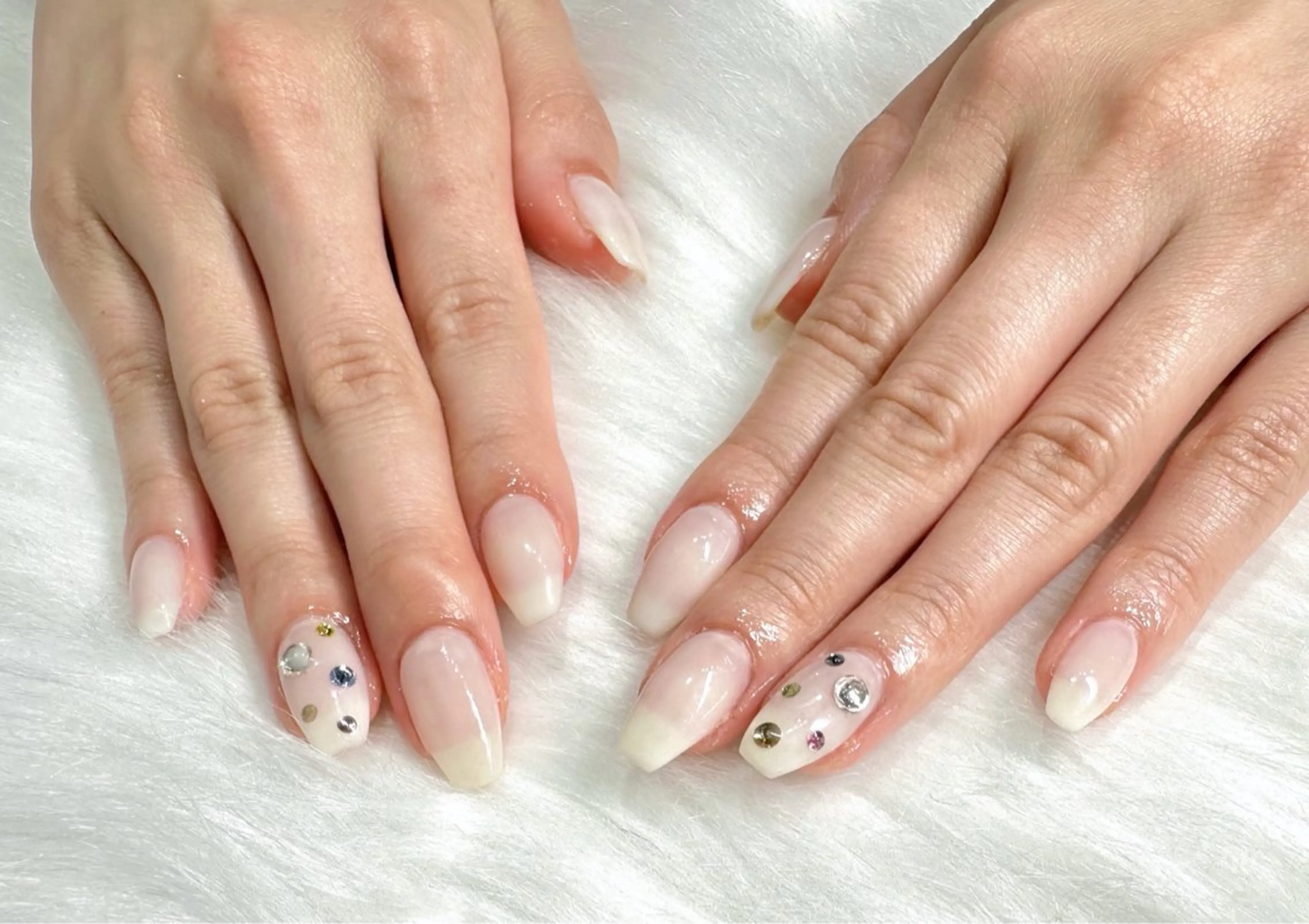 ネイル ハンドネイル Bianca 🩵 Ayakoのネイルデザイン