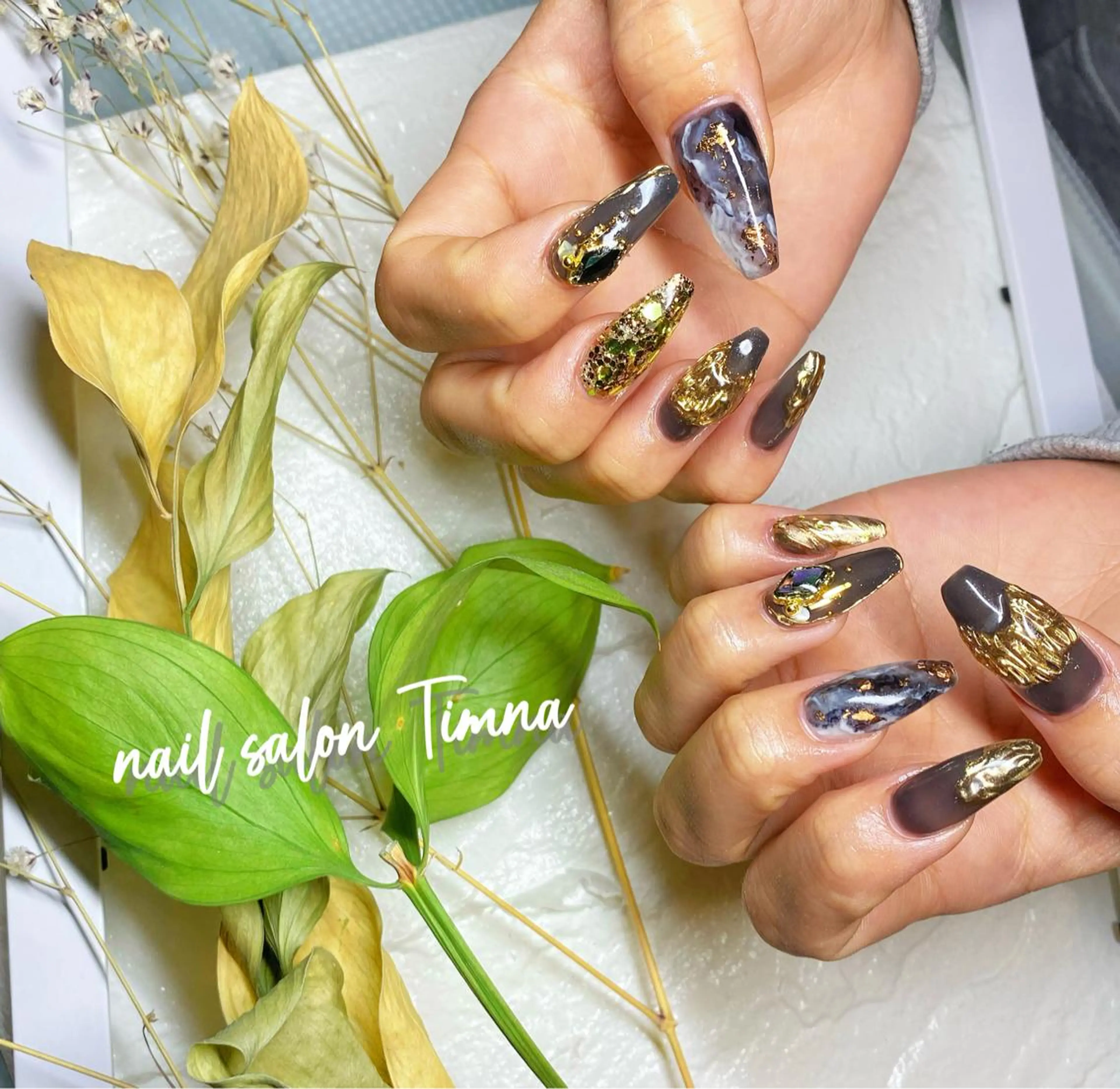 ロング ハンドネイル NAILSALON 🍔Timna🍟のネイルデザイン