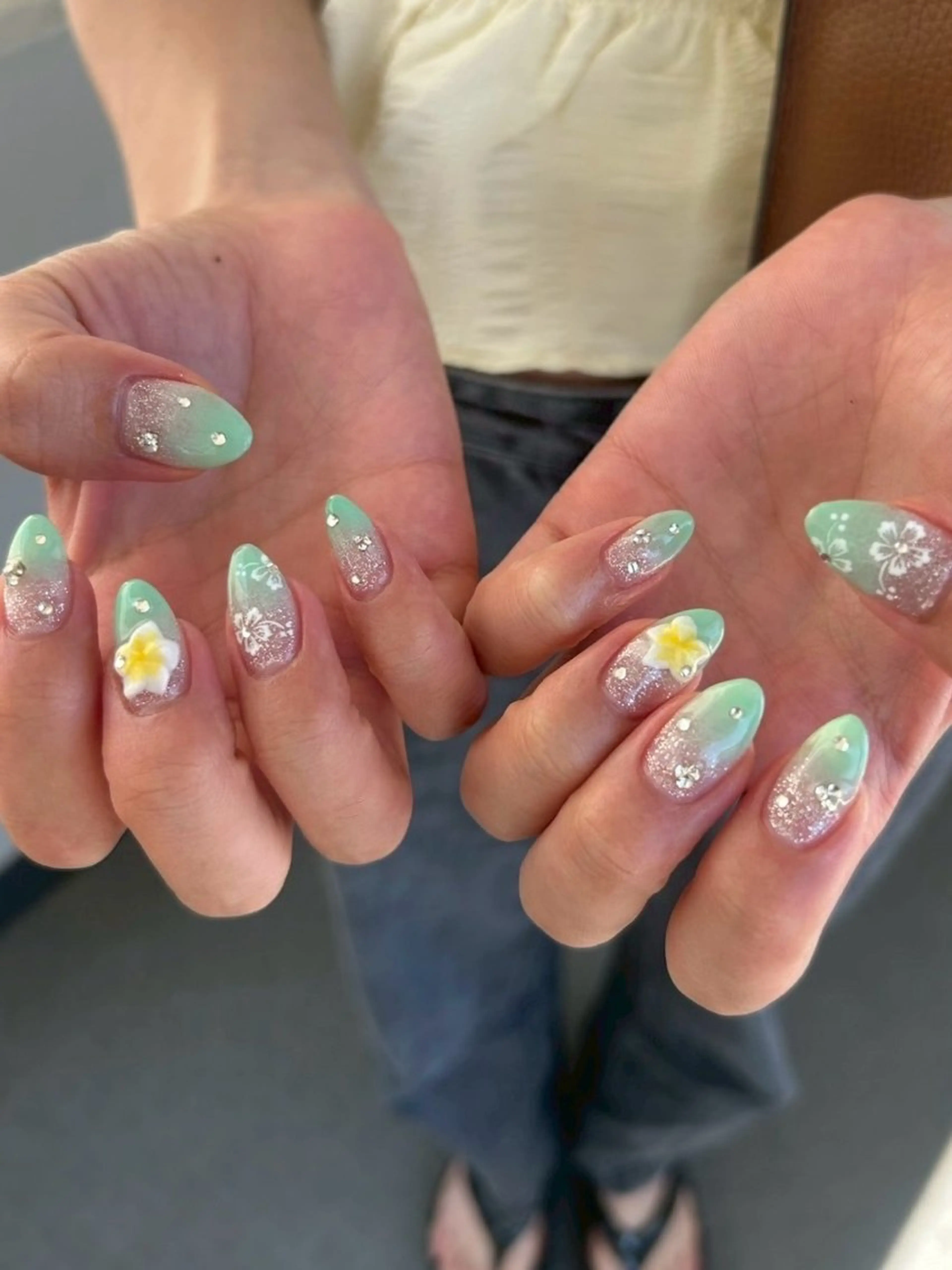 セミロング ハンドネイル Nbibi nail salonのネイルデザイン