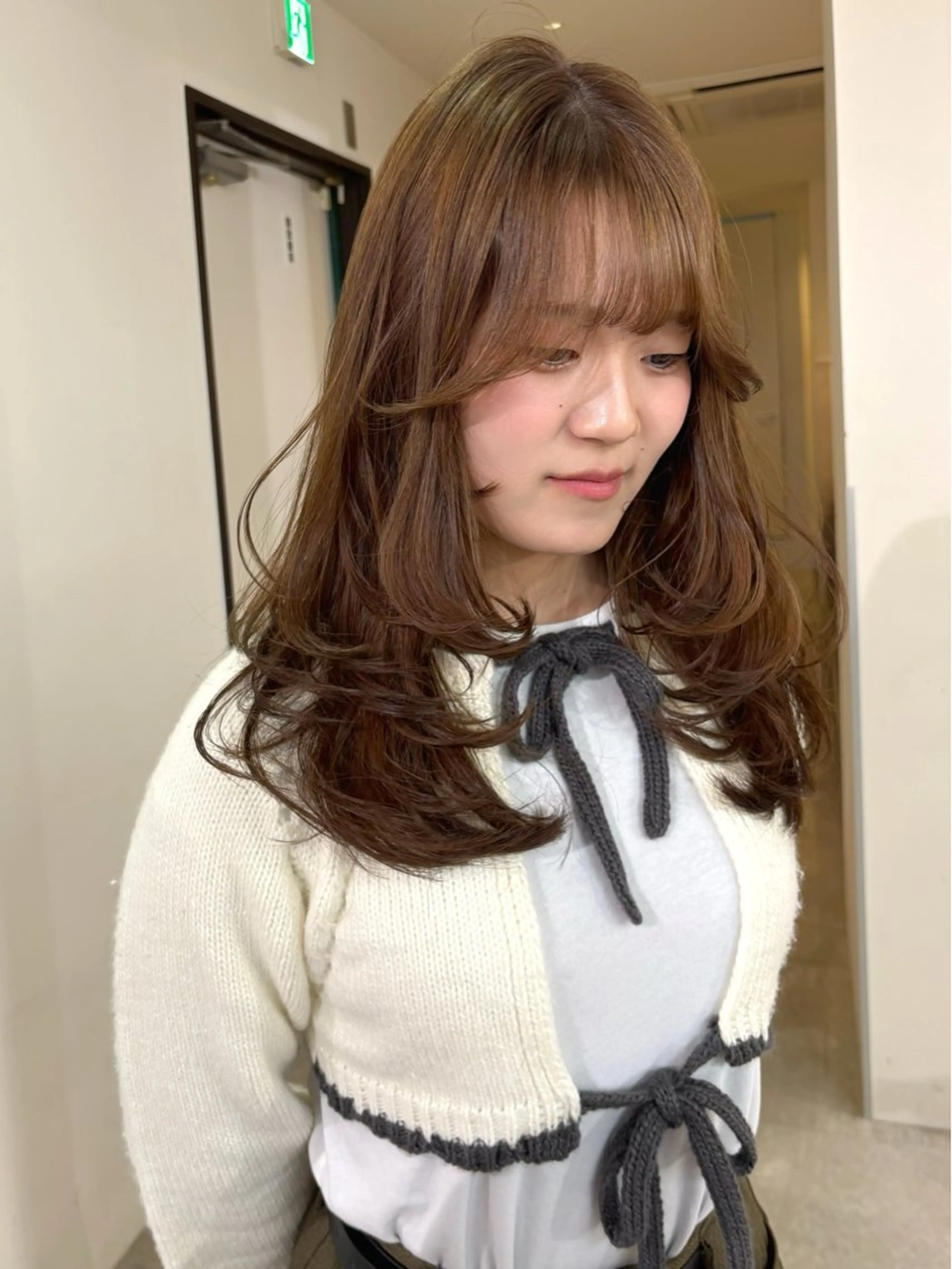 ロング カラー 黒髪 ブリーチ 卒業式のヘアスタイル カット ヘアカラー mizuki/ピンク ベージュ.レイヤーのヘアスタイル