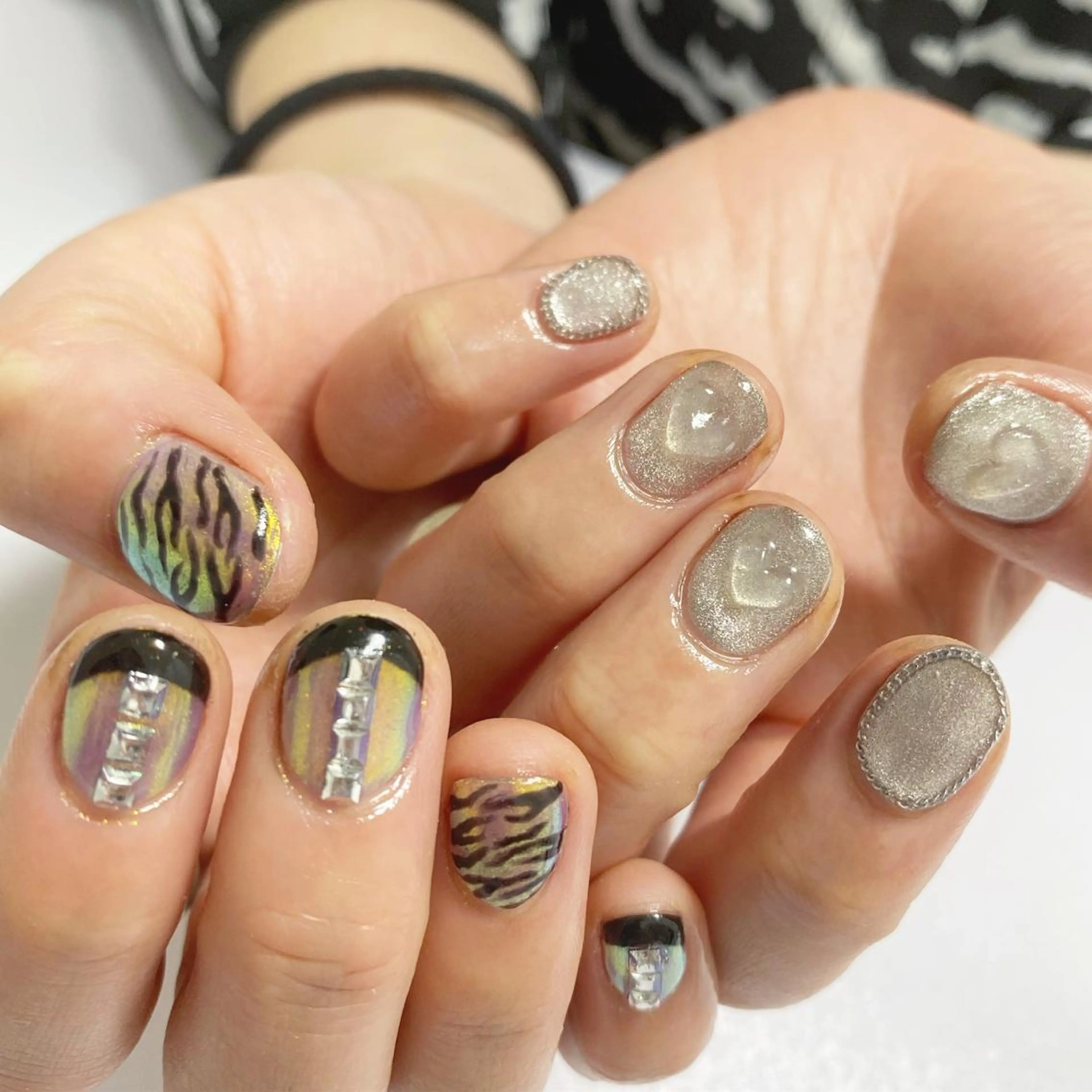 ネイル 持ち込み QULEONAIL所属・大城 裕麻のネイルデザイン