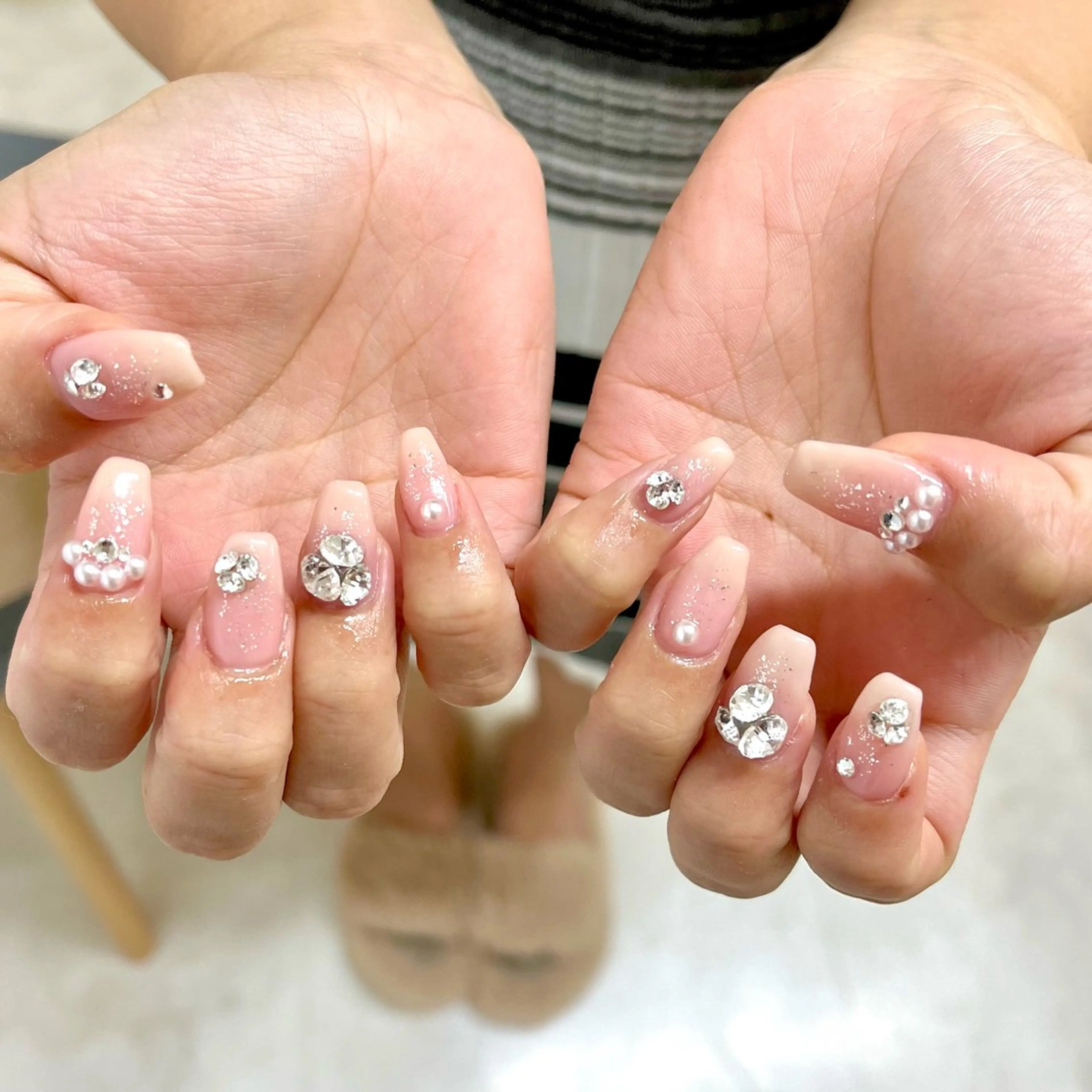 ネイル ストーンネイル One’Ness所属・One’Ness Nana🤍のネイルデザイン