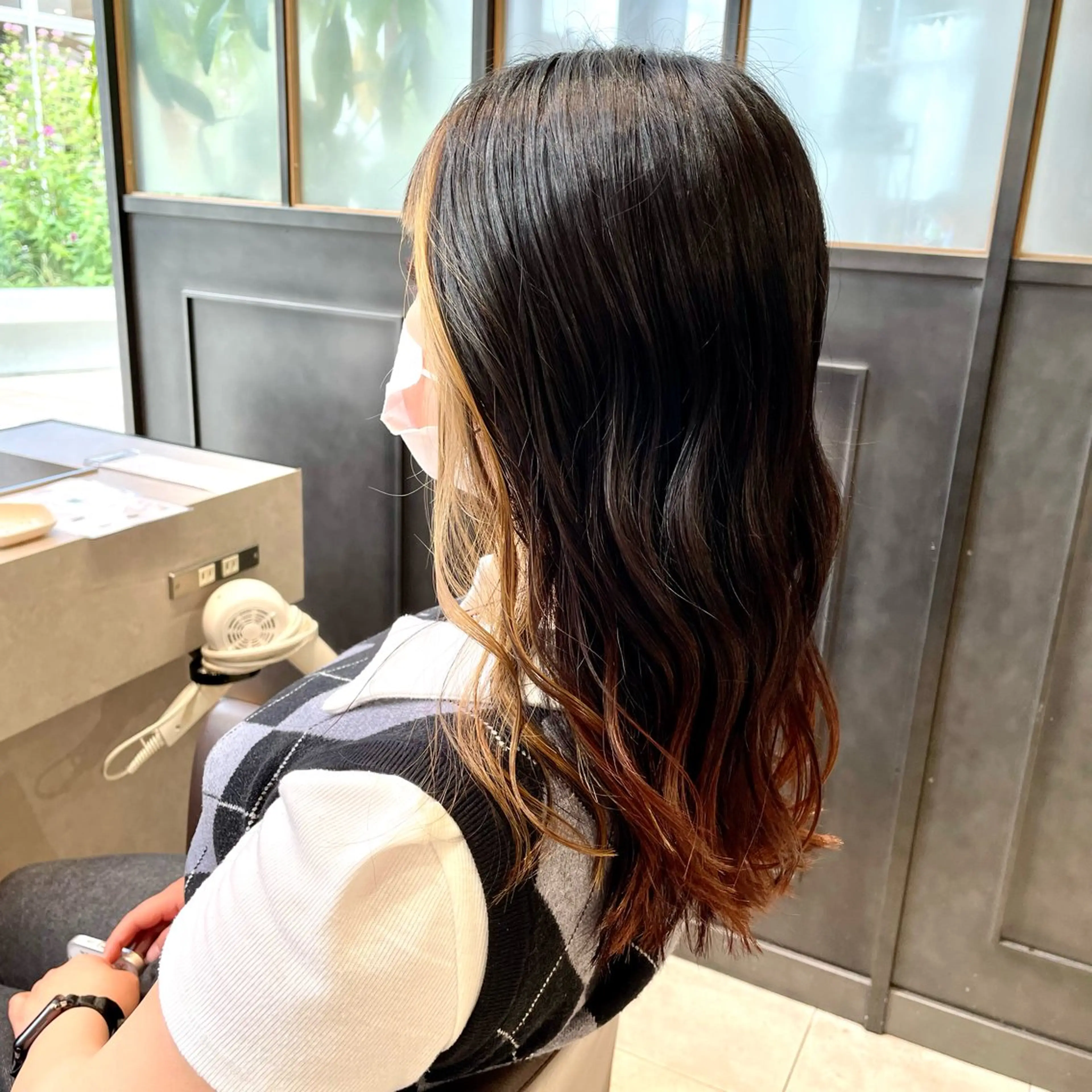 セミロング カラー ミストバング  フェイスフレーミング カット ヘアカラー 【脱白髪染め】【髪質 改善】仲井槙一のヘアスタイル