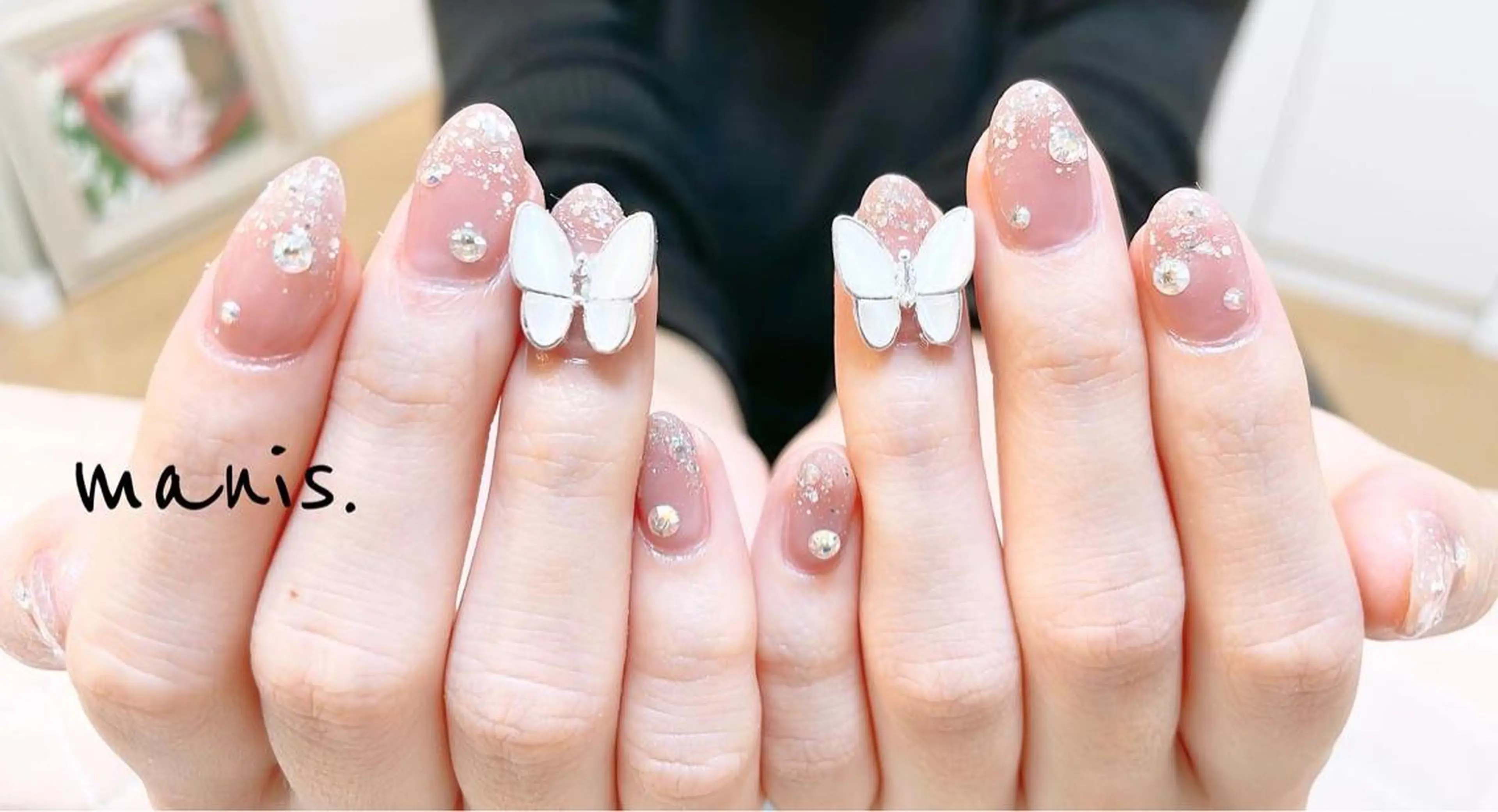 ネイル manis .のネイルデザイン