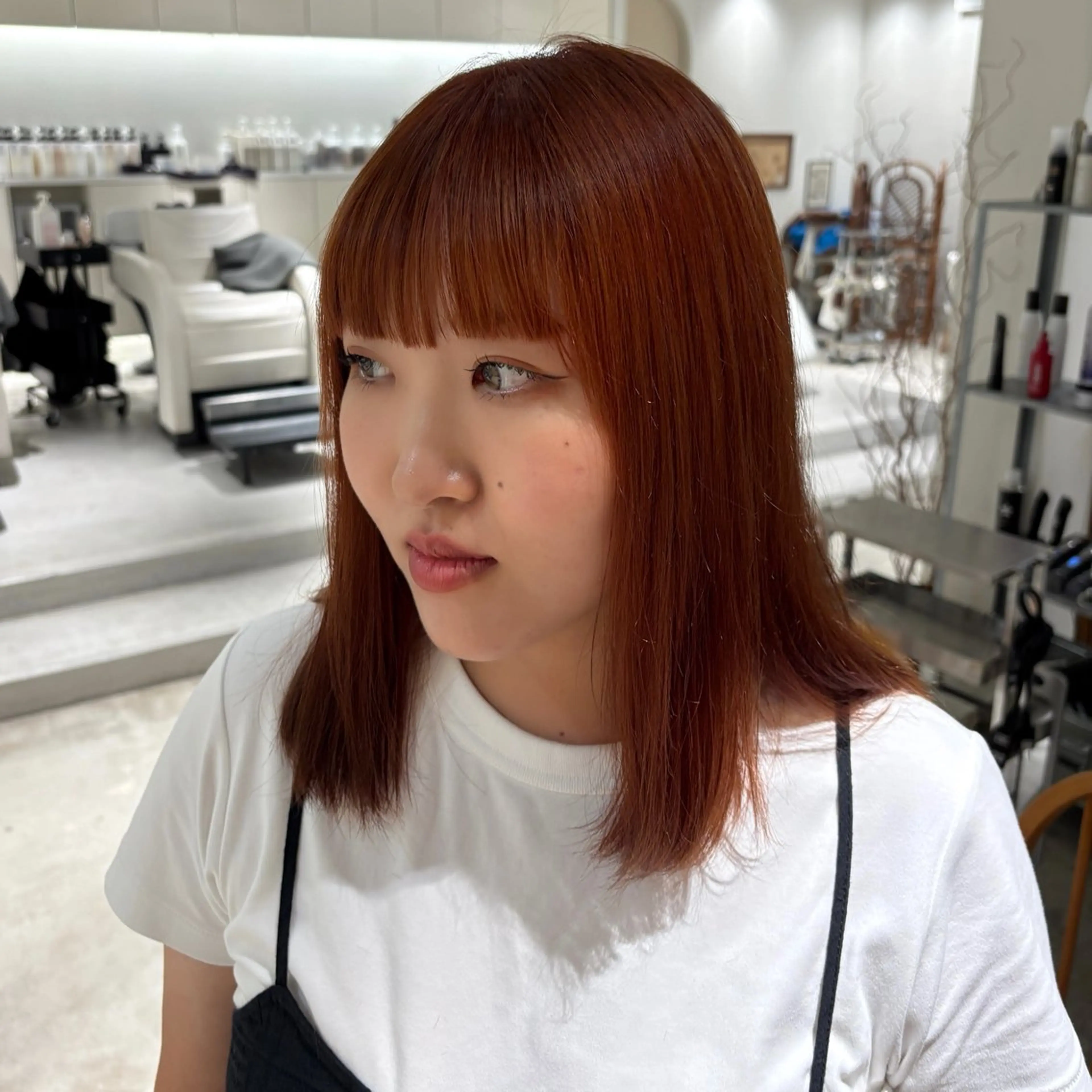 ミディアム カラー オレンジ ヘアカラー 林 咲弥那のヘアスタイル