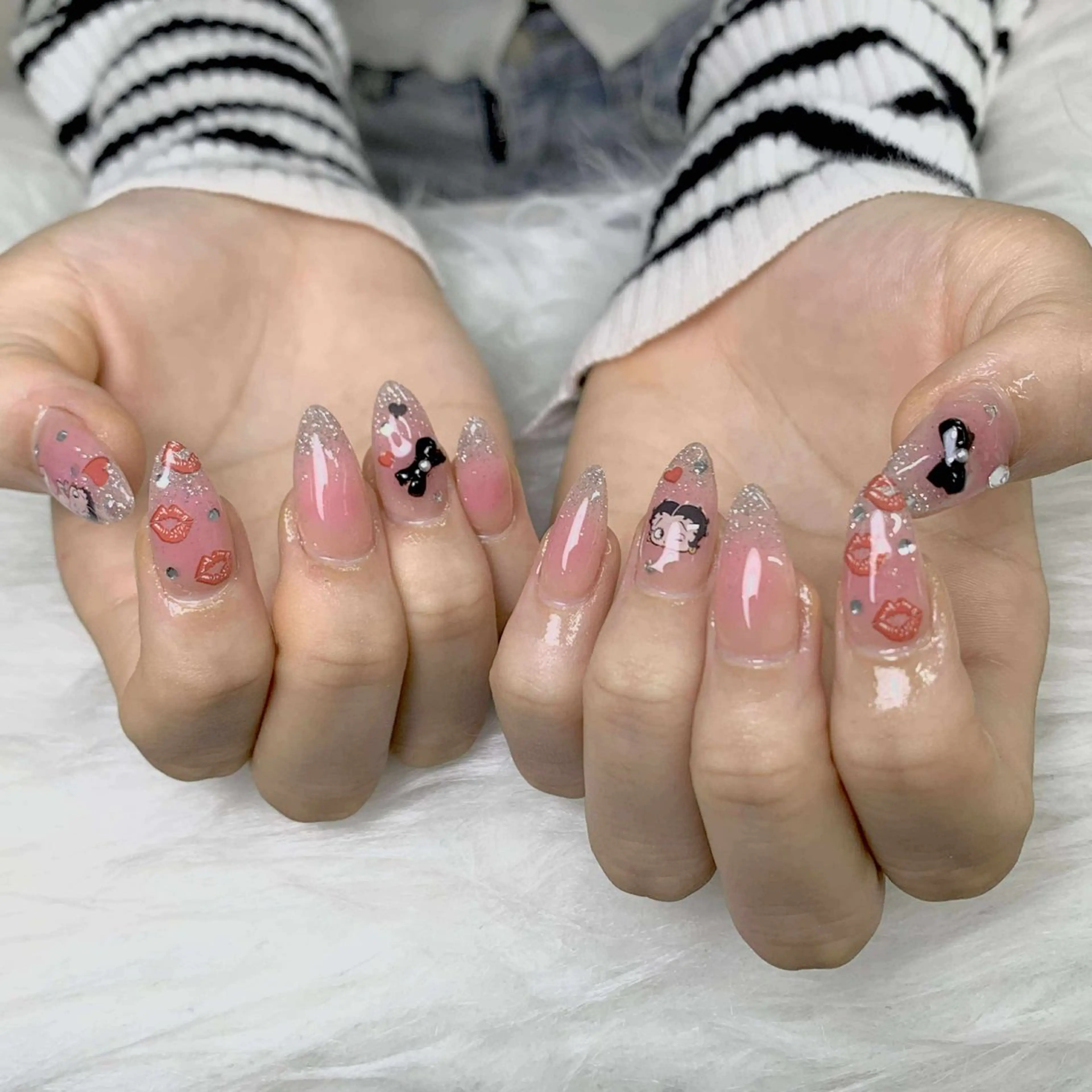 ネイル ハンドネイル ハンドケア Nova Nail Nambaのネイルデザイン