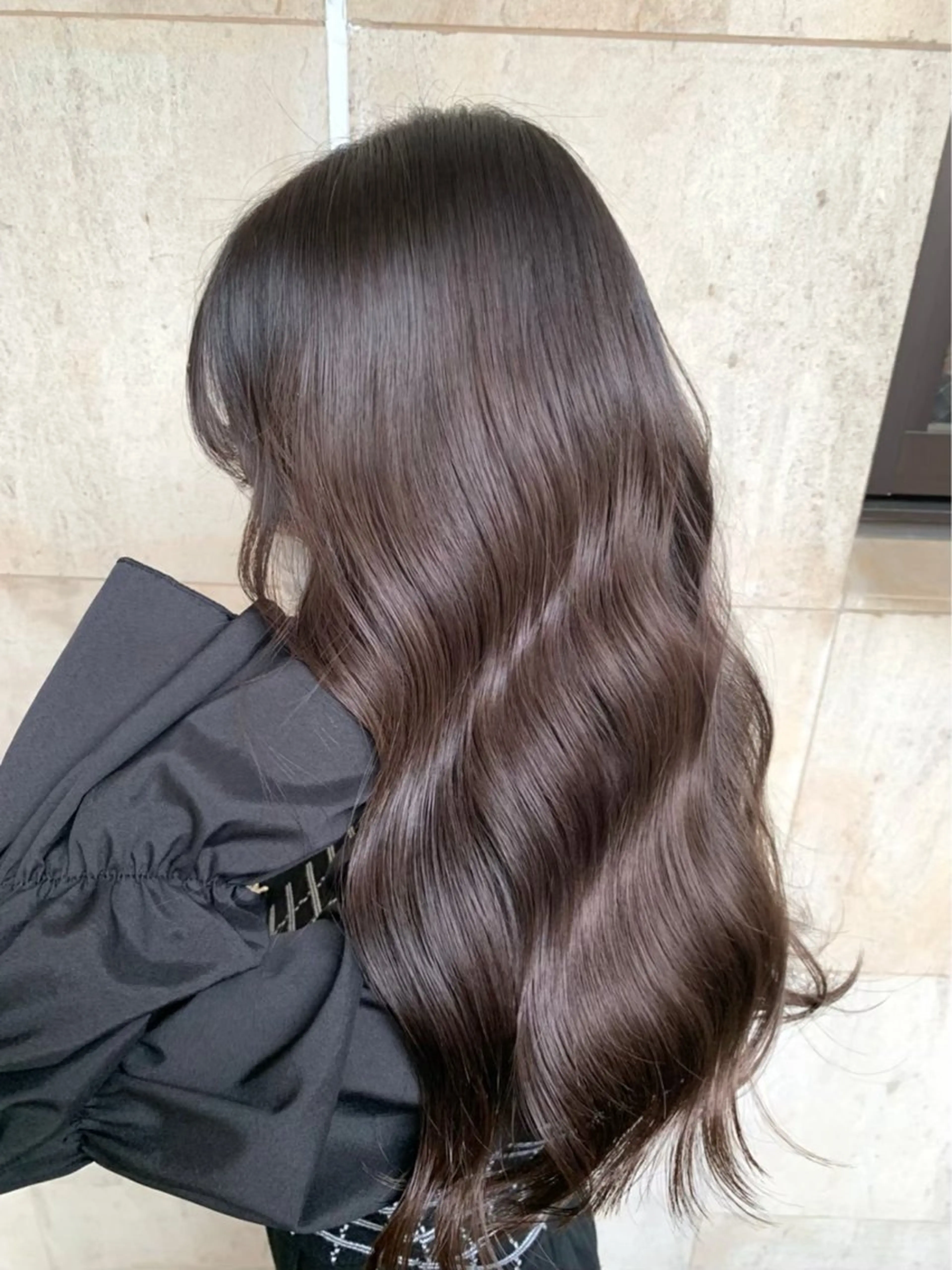ロング カラー 切りっぱなしボブ ブリーチ ダブルカラー ハイライトカラー ブリーチなしカラー ヘアカラー トリートメント ヘッドスパ ヘアセット Wカラー/髪質改善/ 艶カラー🩶Sanaのヘアスタイル