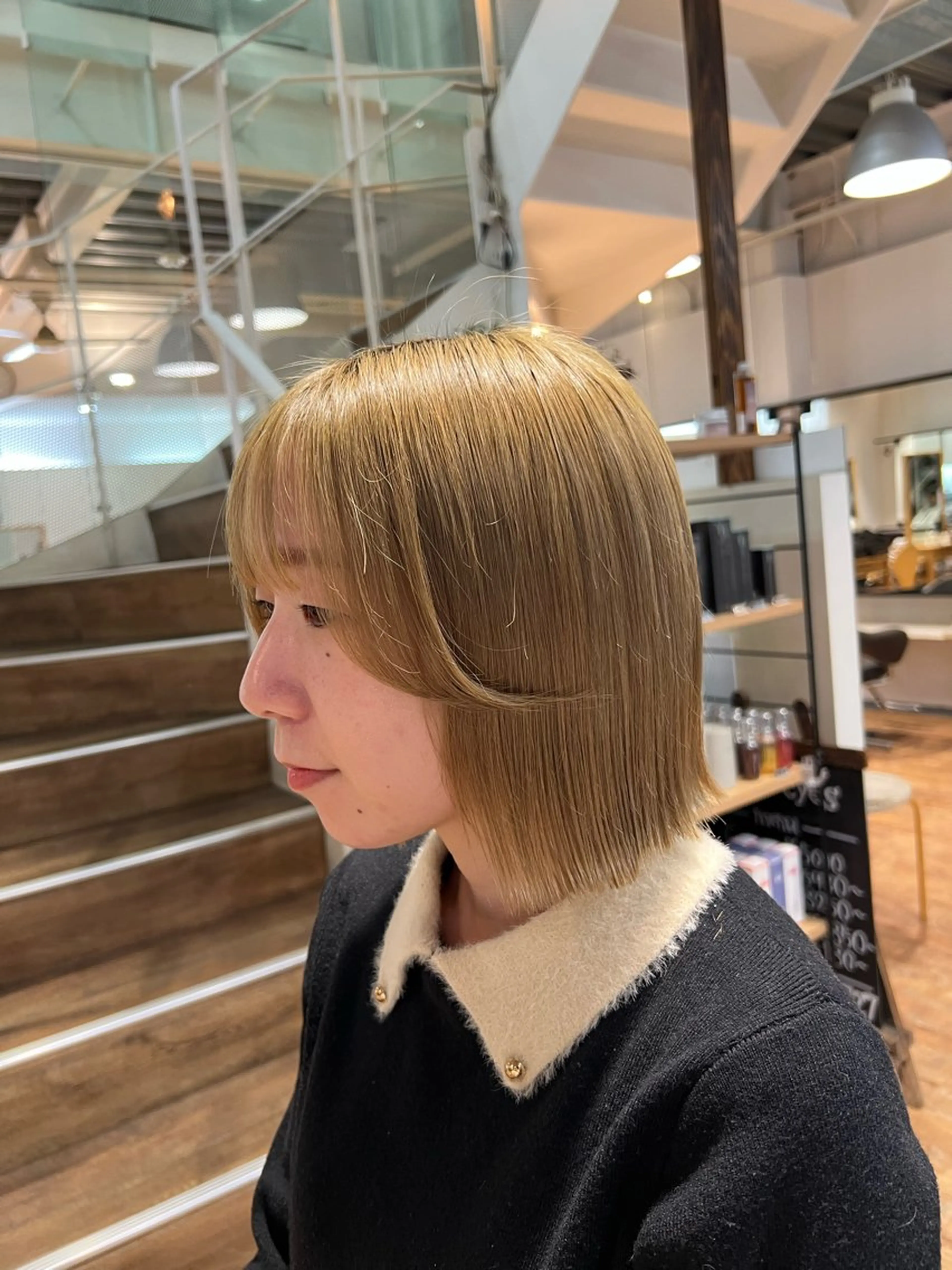 ミディアム 切りっぱなしボブ ボブ カット ヘアカラー インナーカラー♡ Nanakoのヘアスタイル