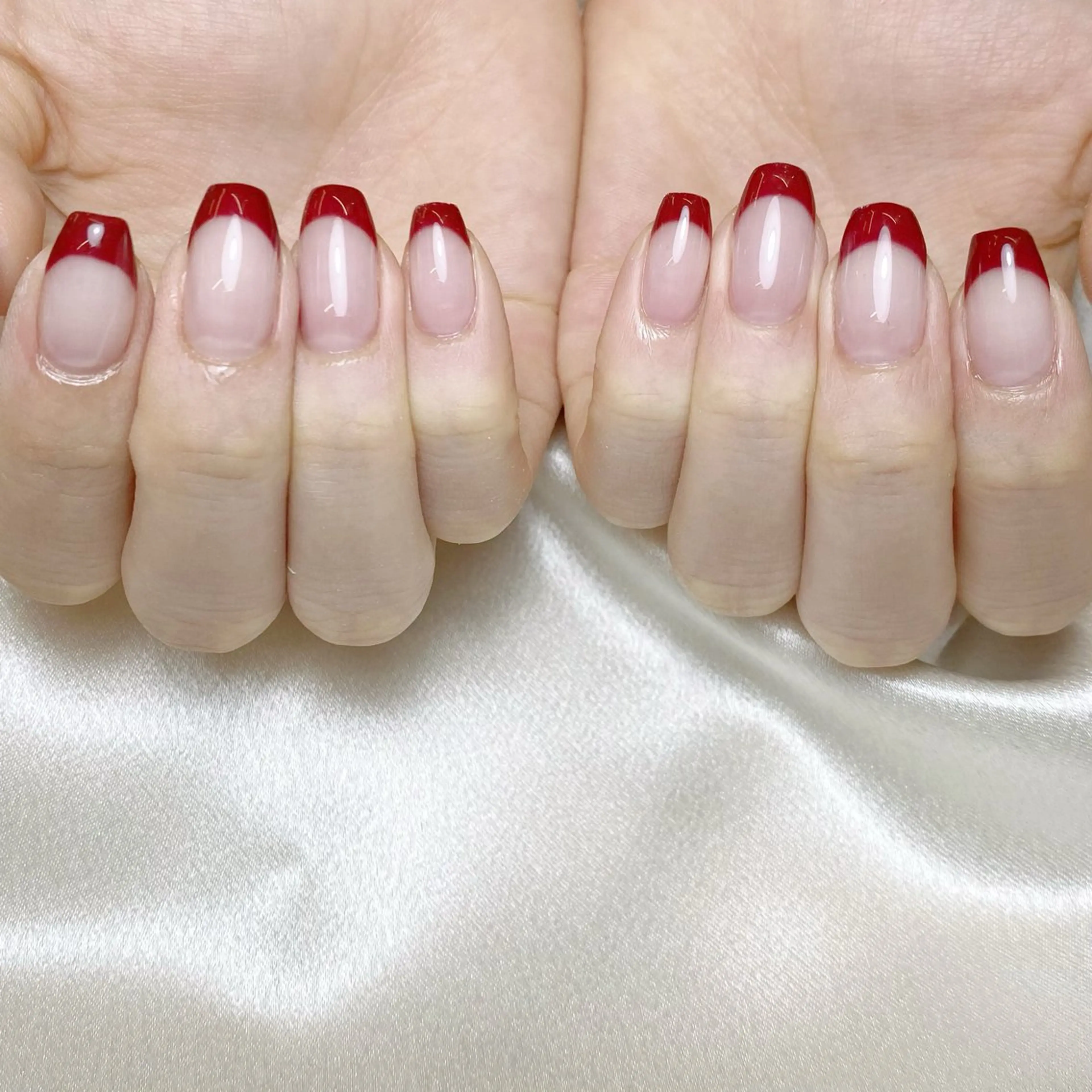 ネイル オーロラネイル ブルー ブラウン フラッシュネイル フットネイル fein. miku🎀🍼のネイルデザイン