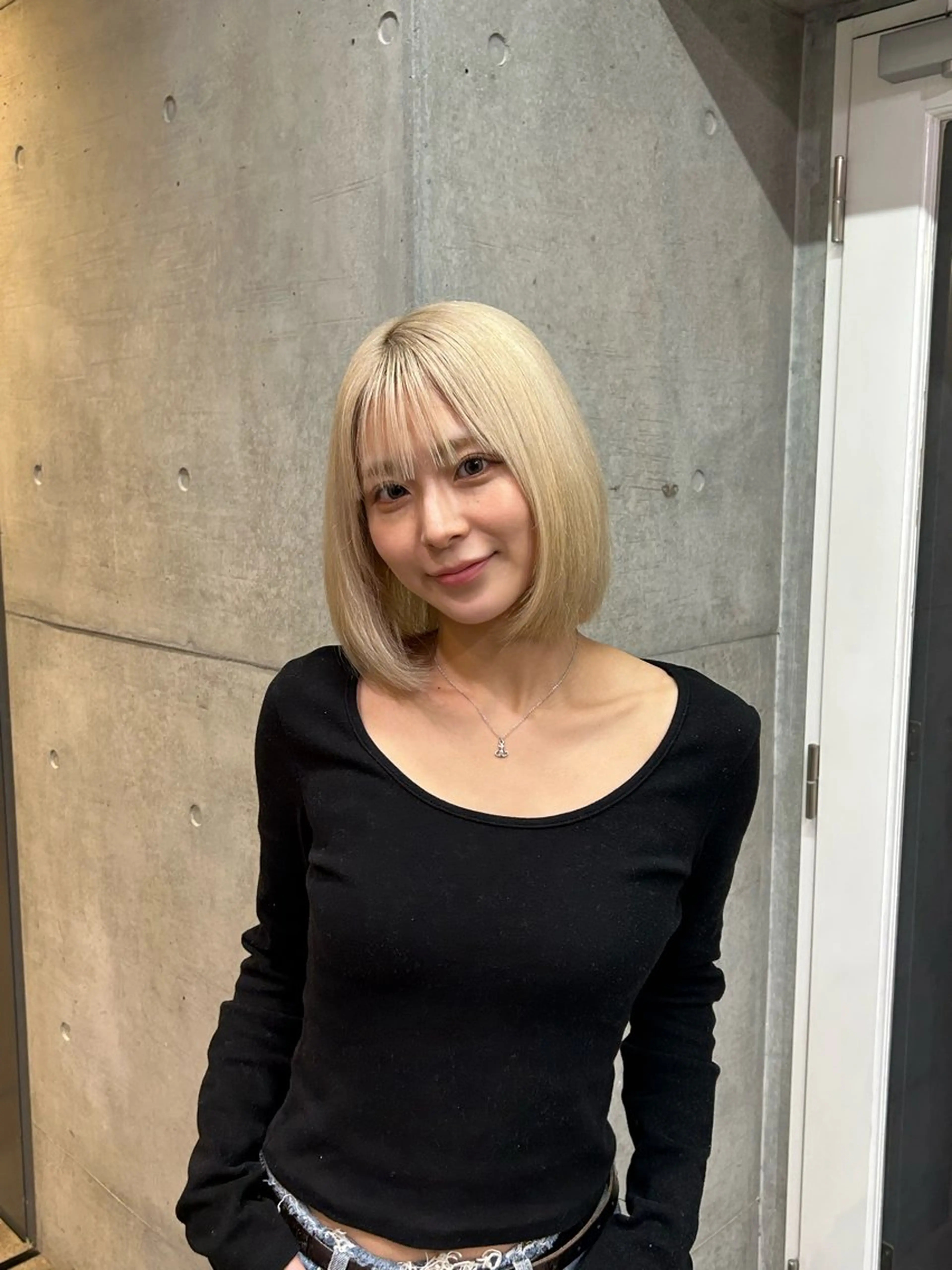 ショート カラー ブロンド ホワイトブロンド 伸ばしかけ トリートメント ヘアカラー トリートメント ブリーチ⌇﻿ベージュ ハイトーン⌇﻿ヒロトのヘアスタイル