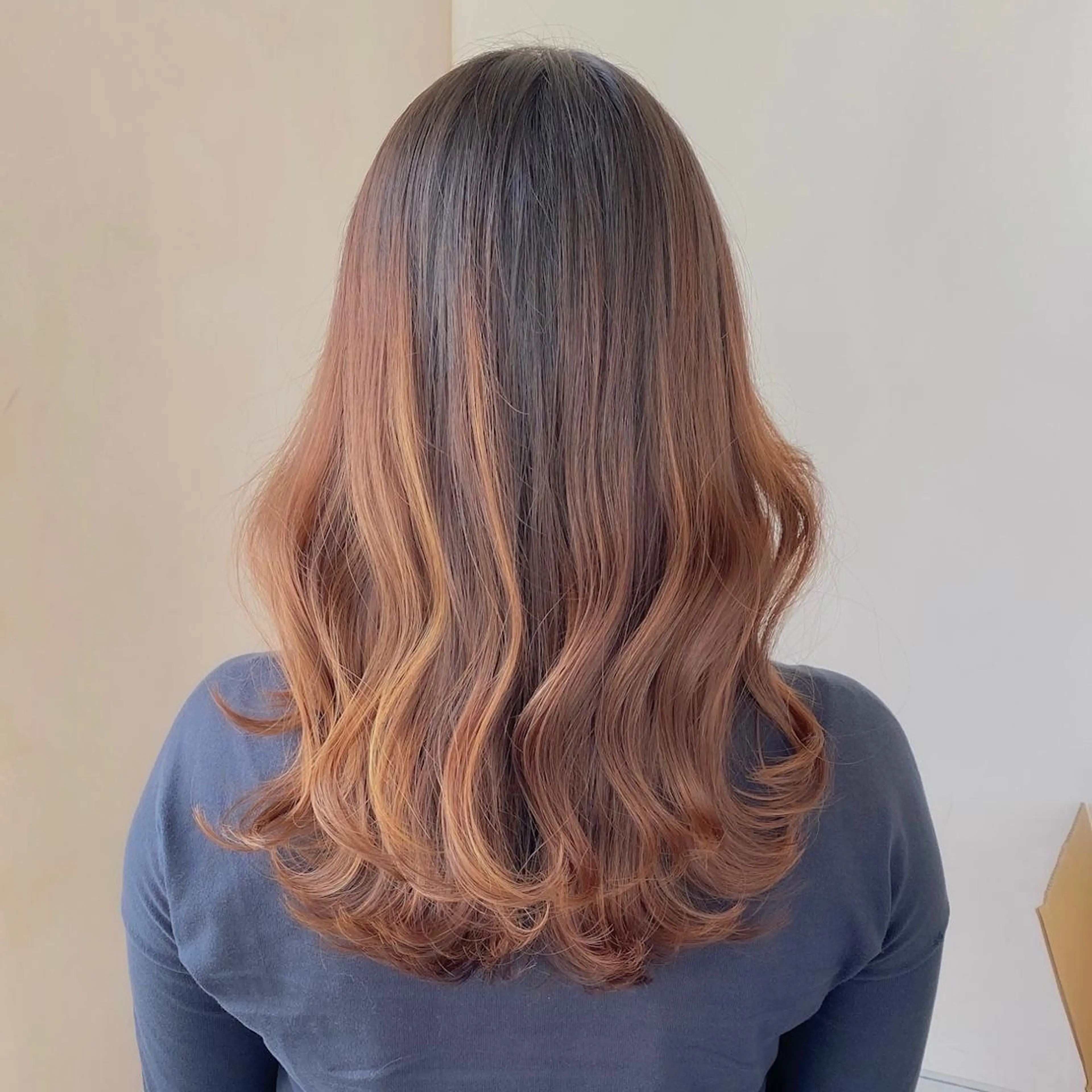 ミディアム On所属・顔まわりカット🌟 くびれヘア/寺門遥輝のヘアスタイル