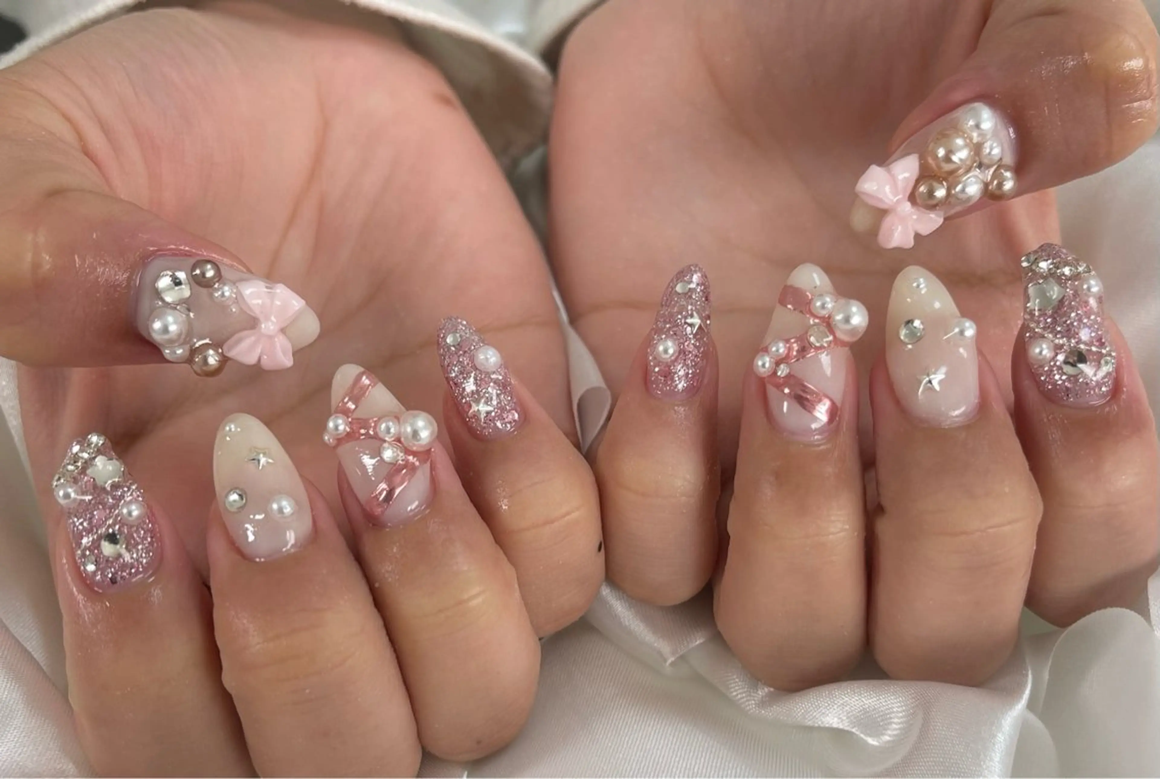 ネイル キラキラネイル オフィスネイル ワンホンネイル ハンドネイル celica所属・松田 由真のネイルデザイン
