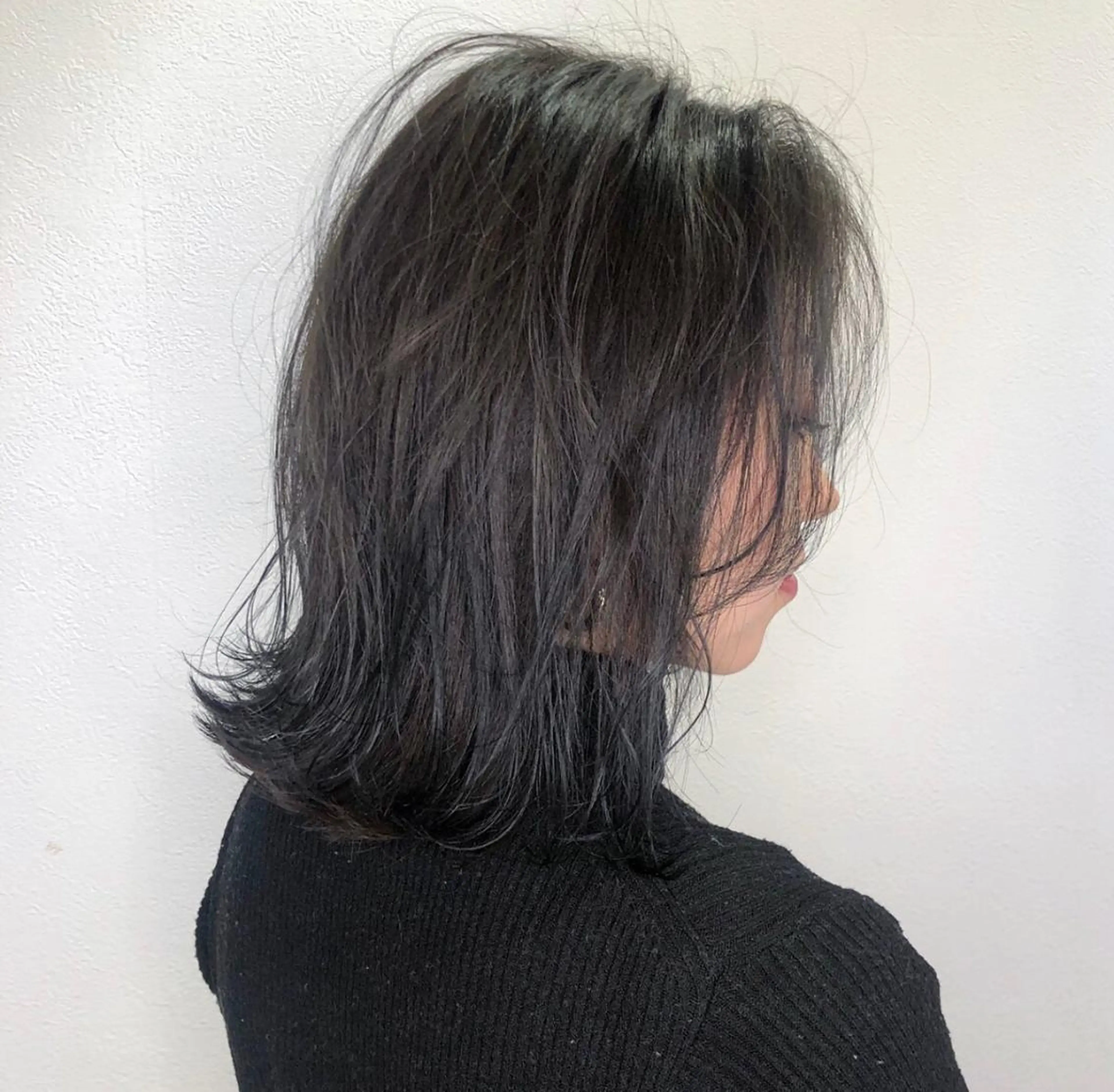 ミディアム カラー VIEWユリナ メイク/ カットのヘアスタイル