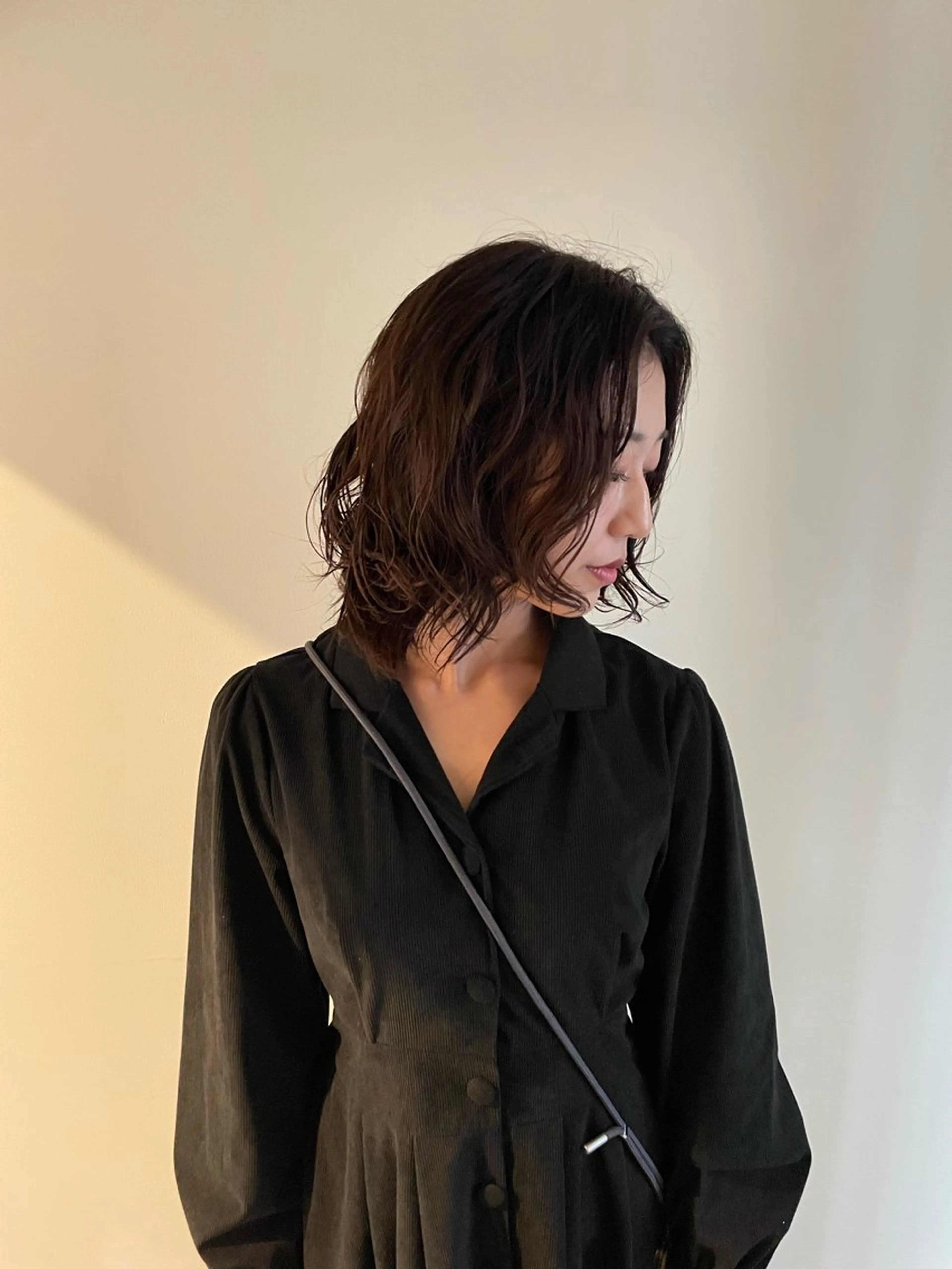 ミディアム カラー パーマ ミディアムパーマ ブラウンカラー ニュアンスパーマ カット ヘアカラー パーマ 透け感カラー🫧 加納トモヒロのヘアスタイル