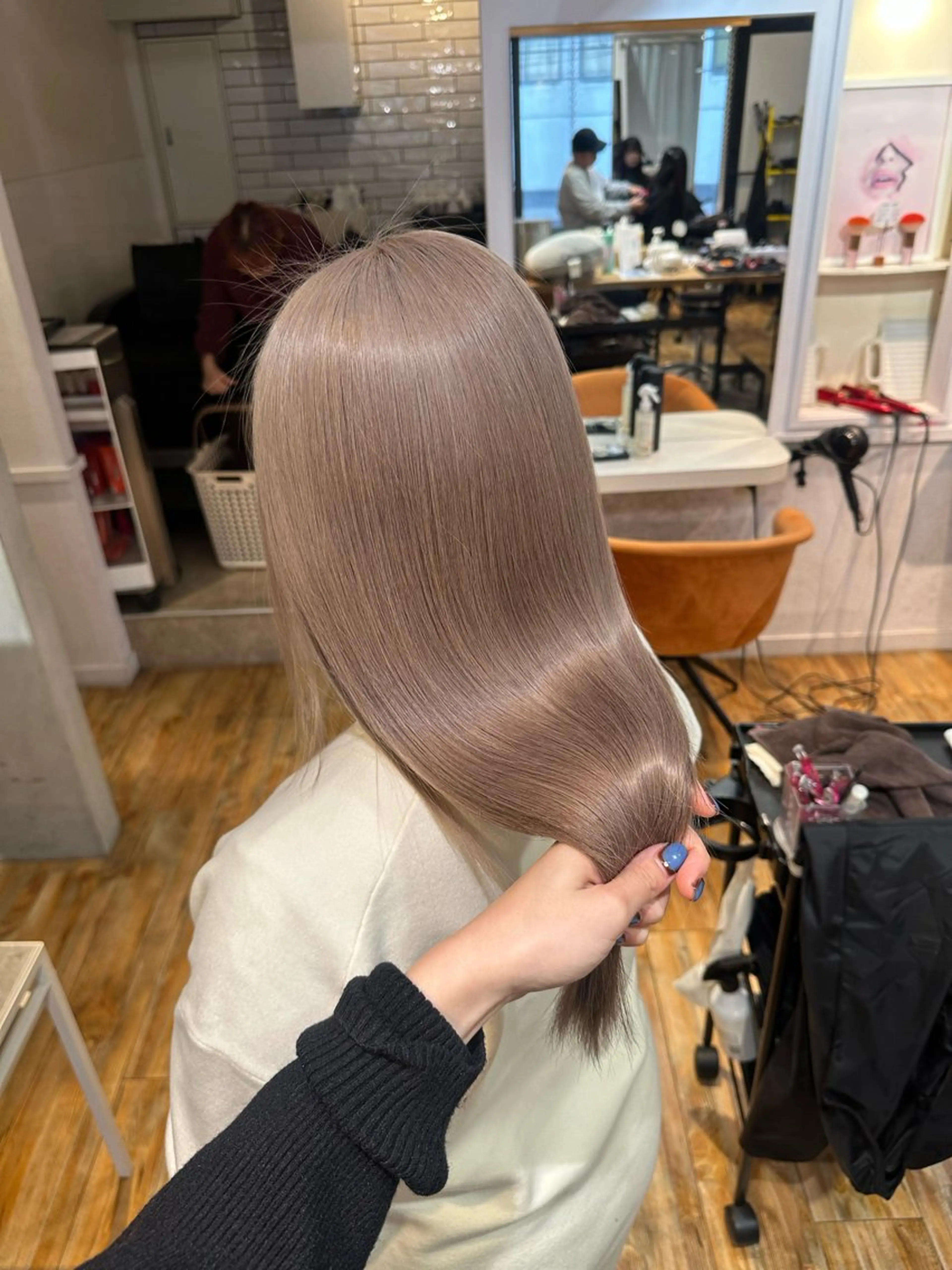 カラー ヘアカラー akane .のヘアスタイル