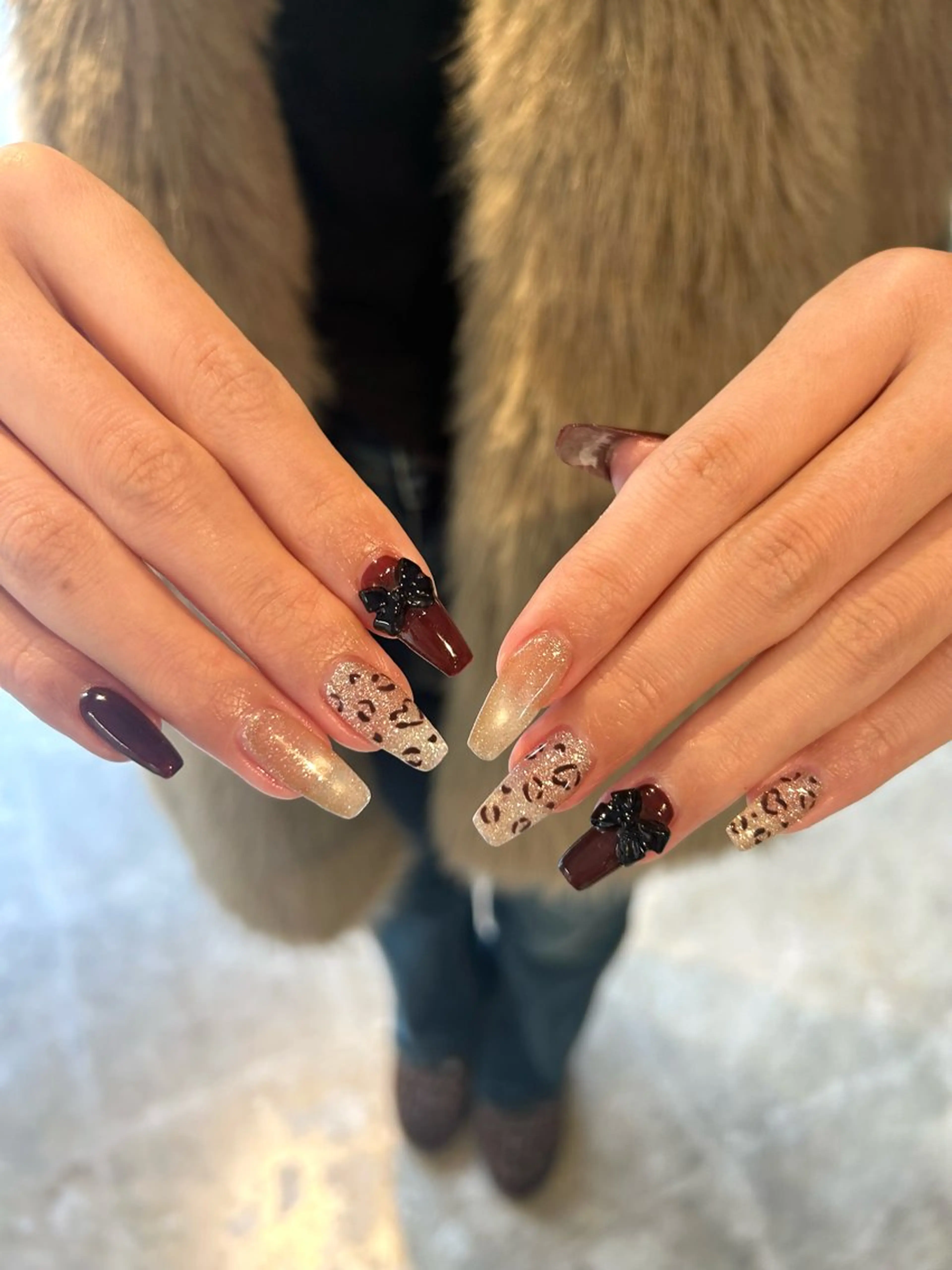 ネイル アニマル柄 ボルドー フラッシュネイル フラッシュマグ ハンドネイル casetta.nail所属・casetta namiのネイルデザイン