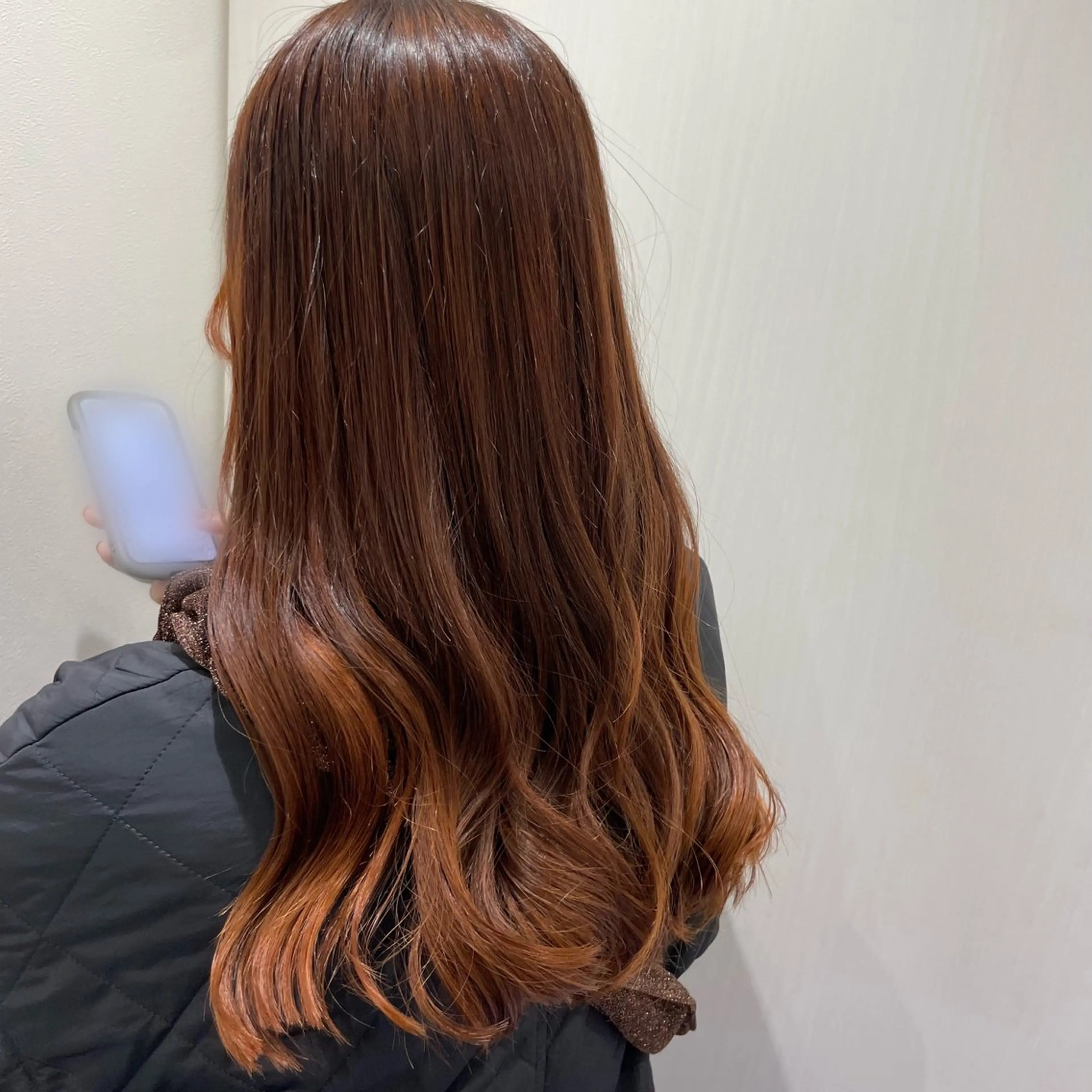 ロング カラー オレンジ カット ヘアカラー 岩本 彩花のヘアスタイル