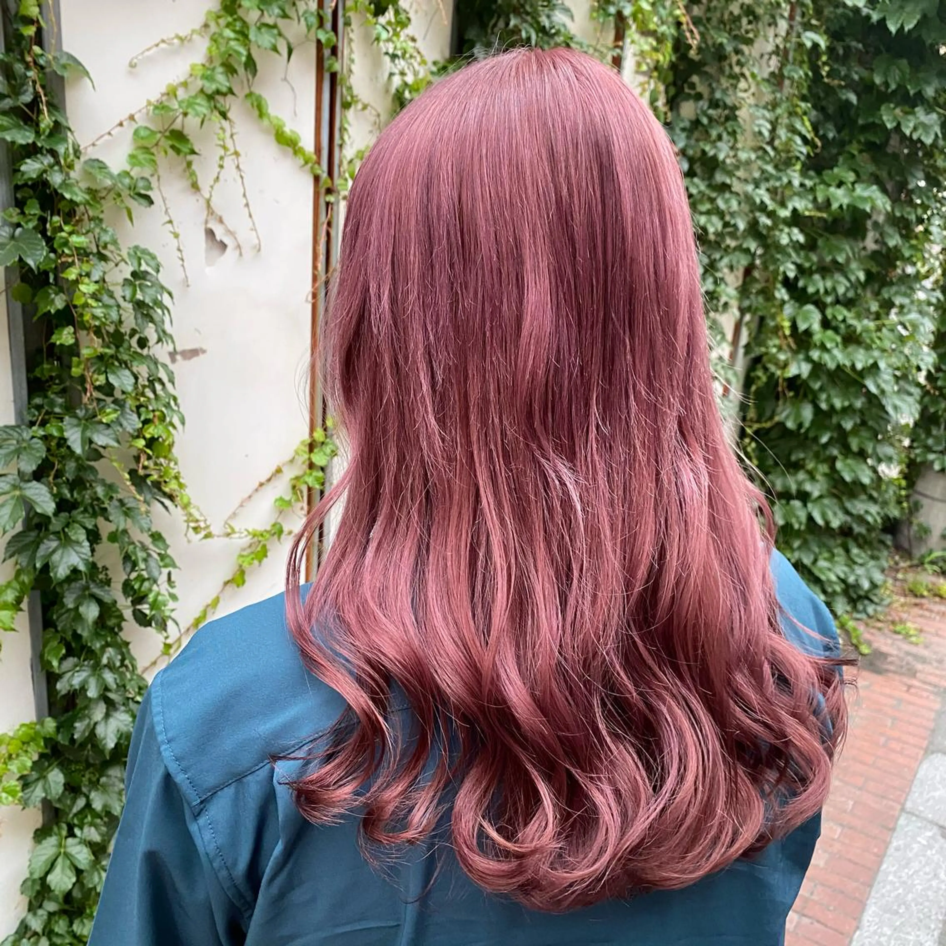 セミロング カラー ブリーチ ピンクカラー Legami 熊本(レガーミ)所属・清村 和音のヘアスタイル