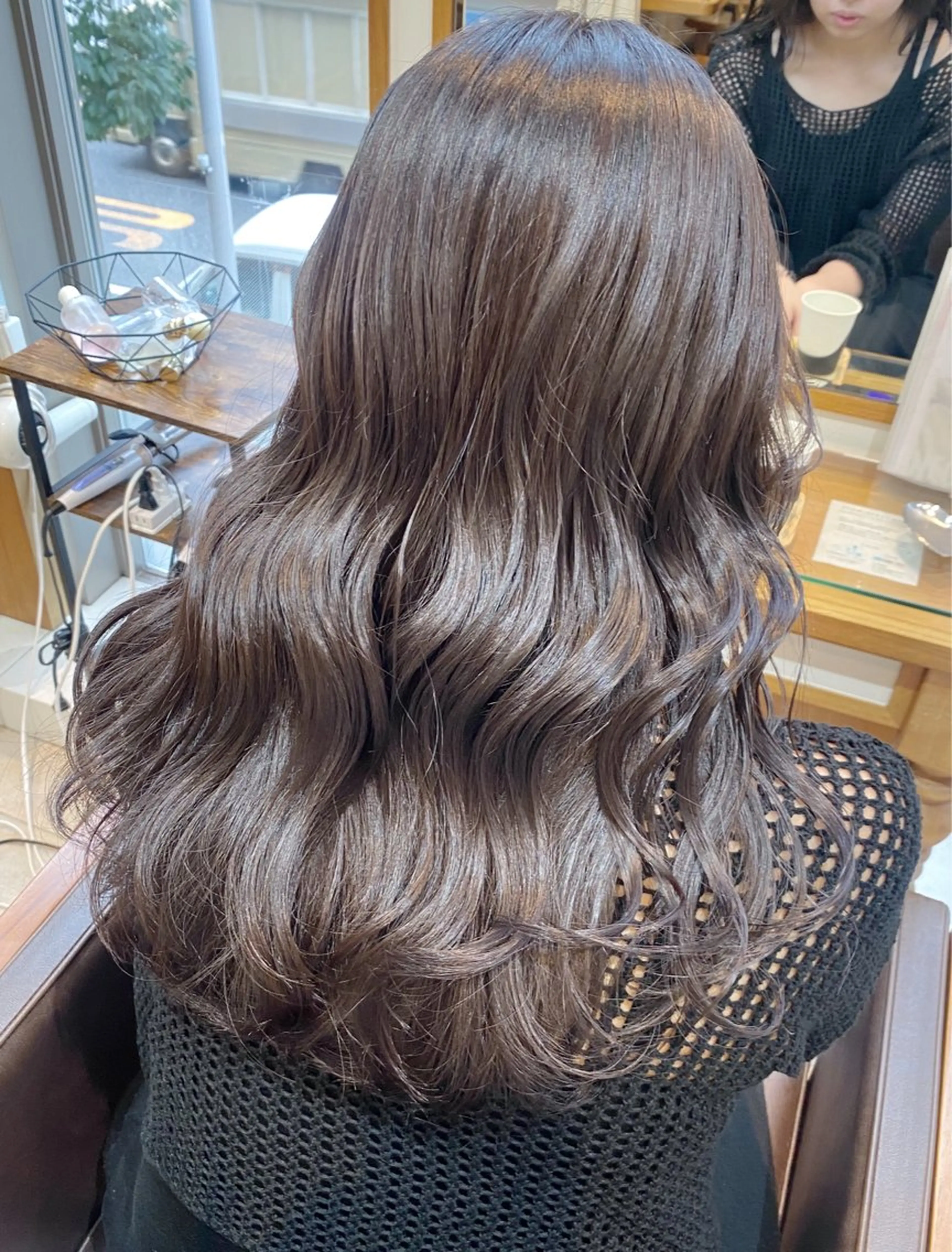 ロング カラー グレージュ ヘアカラー トリートメント 🧸にしかた ちひろ🧸 / 渋谷のヘアスタイル