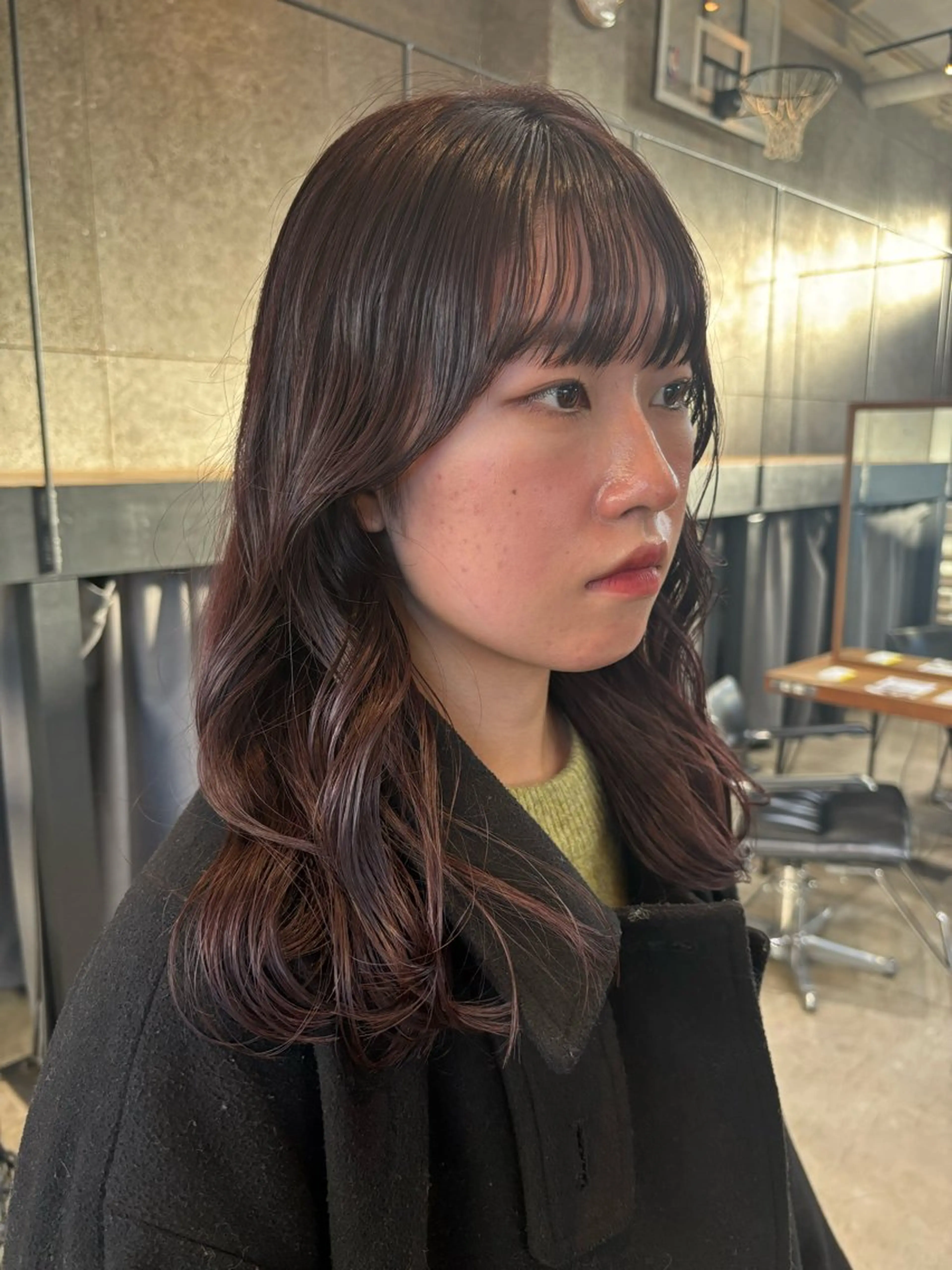 セミロング カラー パーマ ヘアアレンジ ブリーチ ブリーチなしカラー カット ヘアカラー トリートメント ヘッドスパ ヘアセット 押切 響 のヘアスタイル