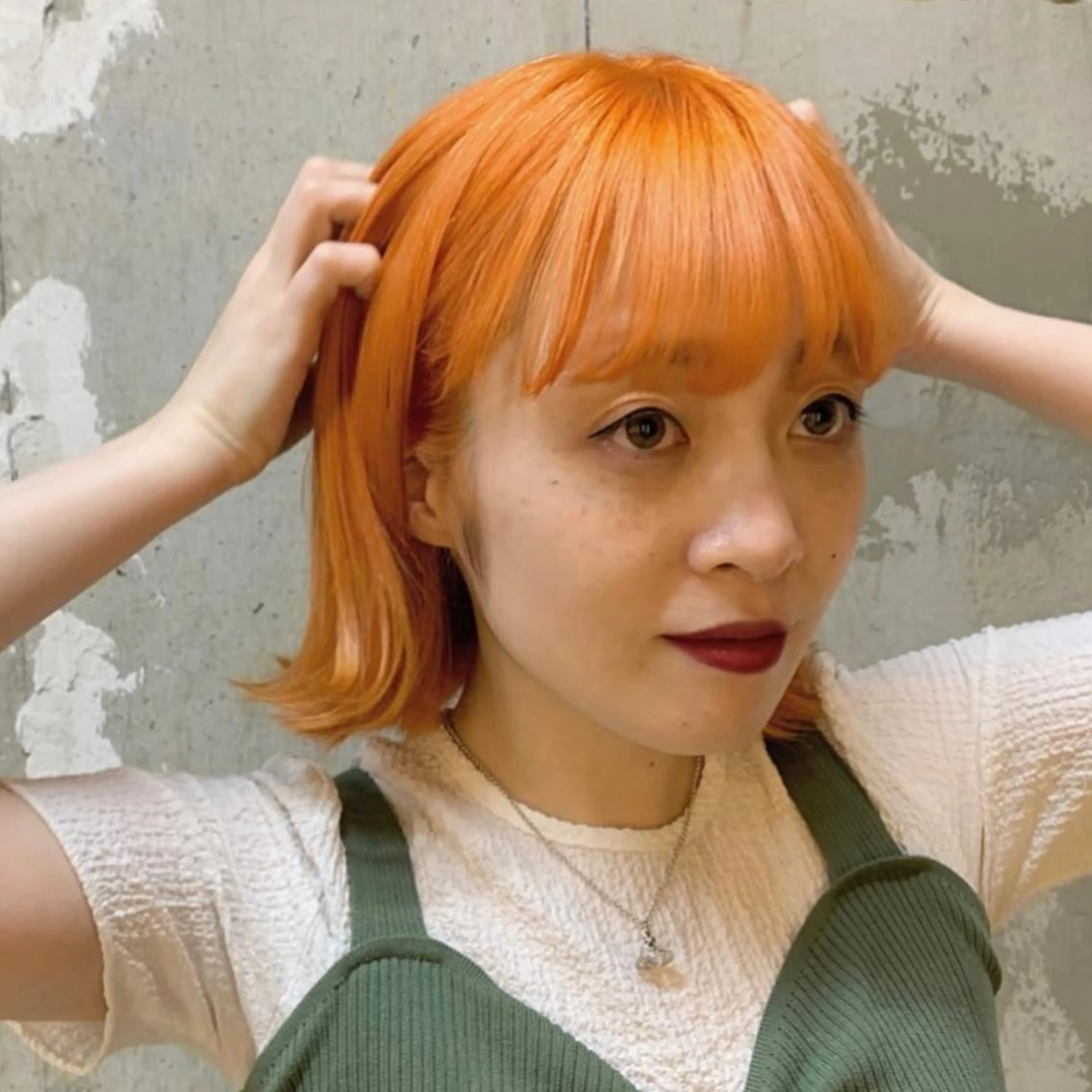 ミディアム カラー ベージュカラー オレンジ オレンジベージュ 🎀ハイトーン/レイ ヤー/Reina🎀のヘアスタイル