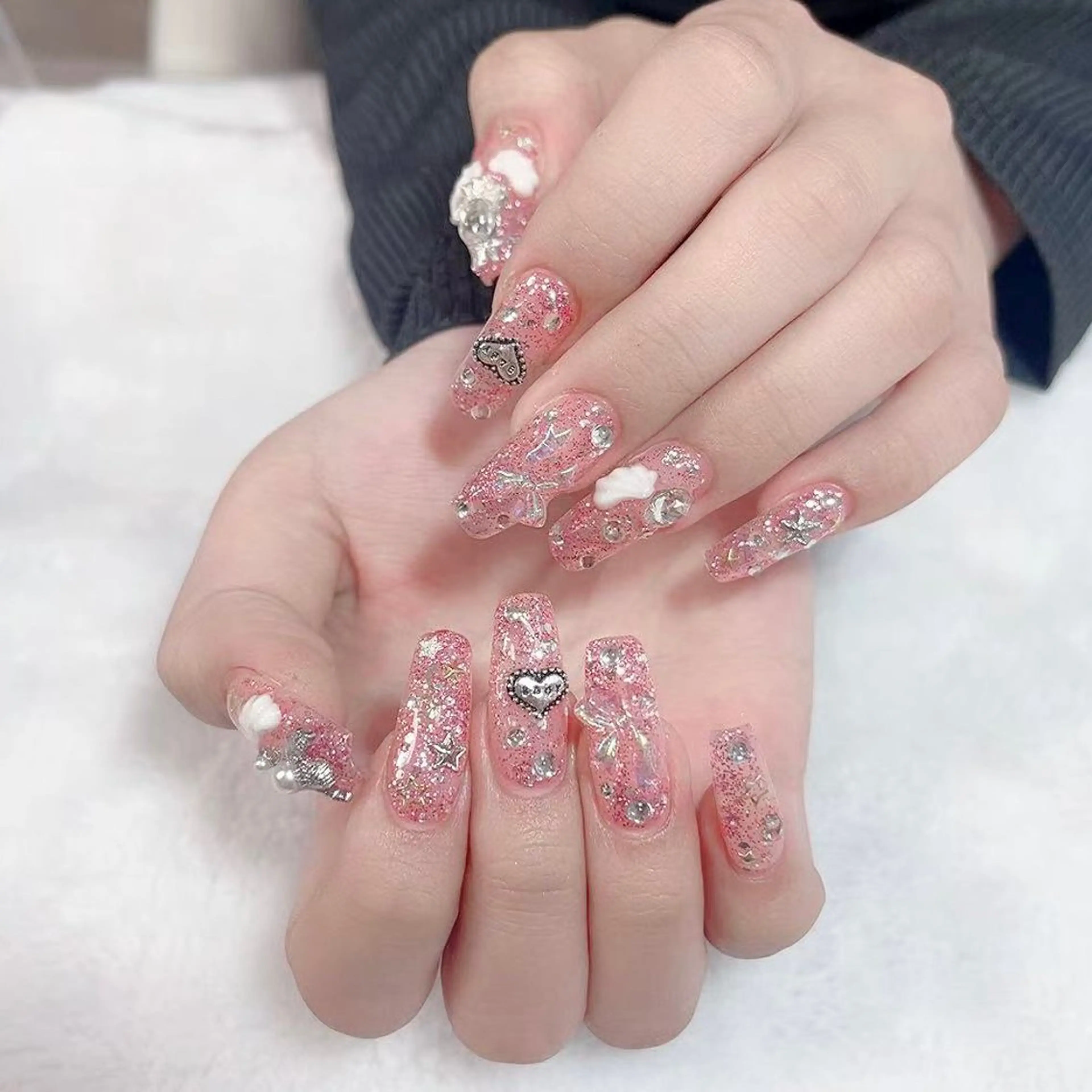 ネイル キラキラネイル 春ネイル Amina nail salonのネイルデザイン