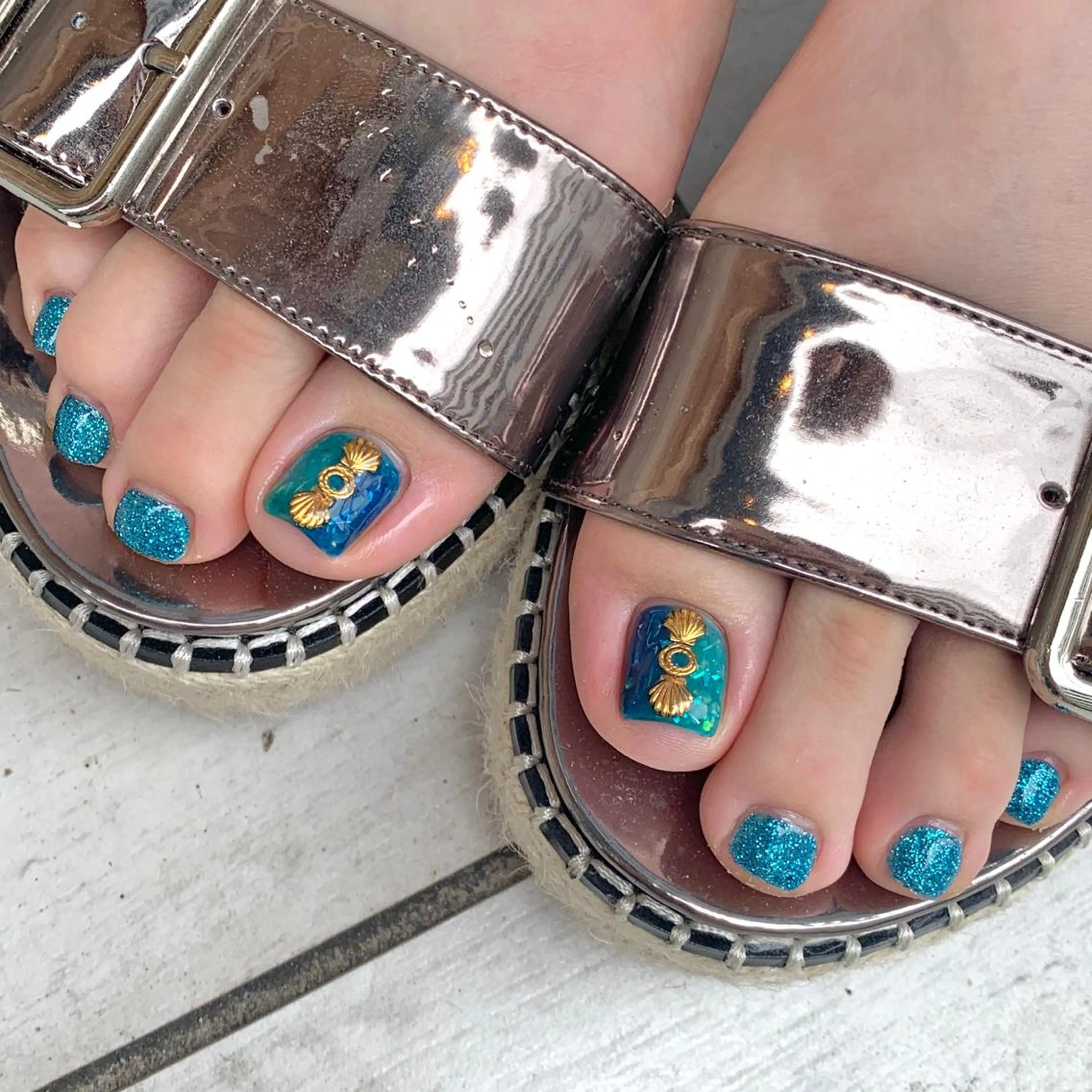 ネイル 鈴木 まゆのネイルデザイン