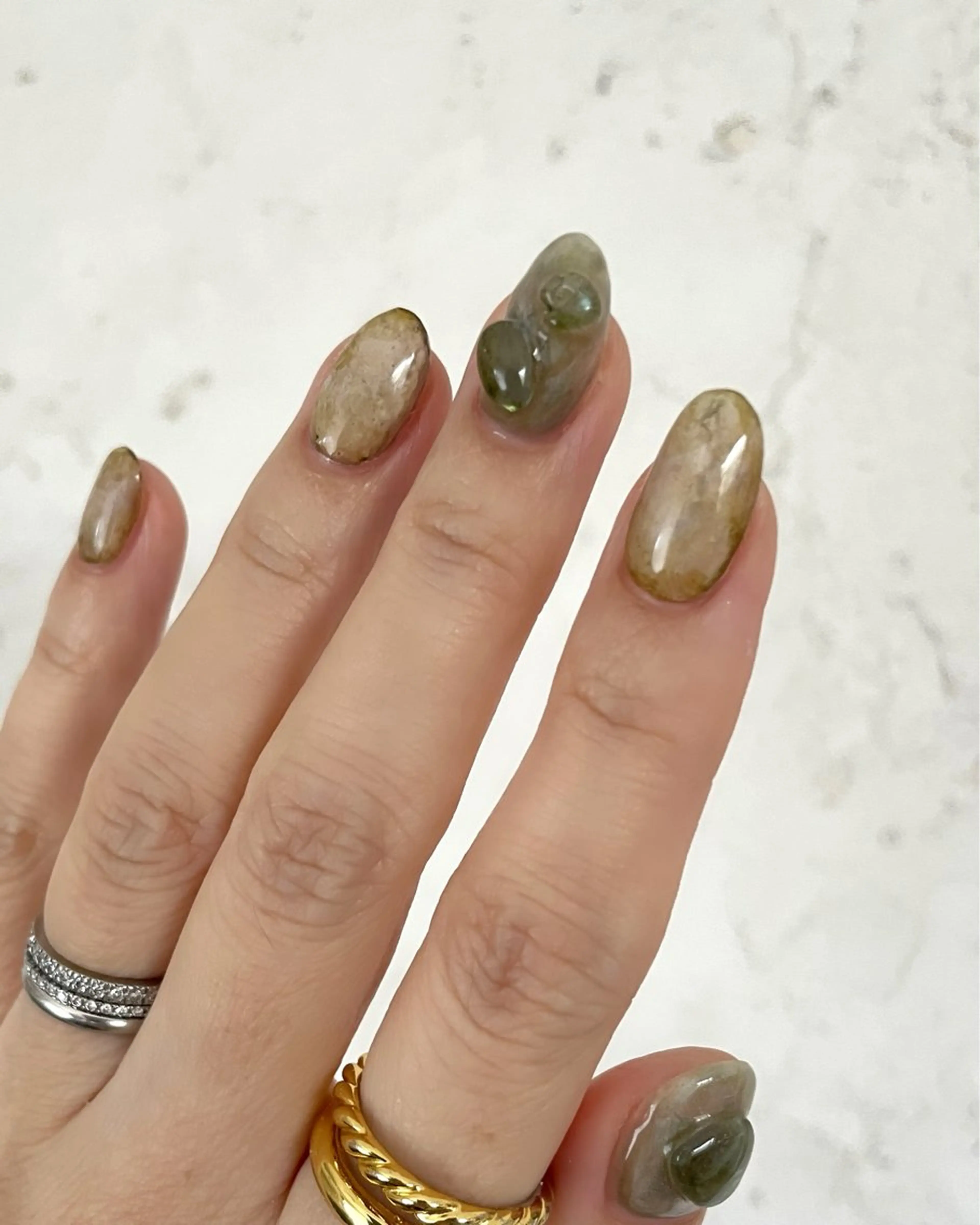 ネイル ニュアンスネイル ハンドネイル "achoe" コエ HARUNAのネイルデザイン