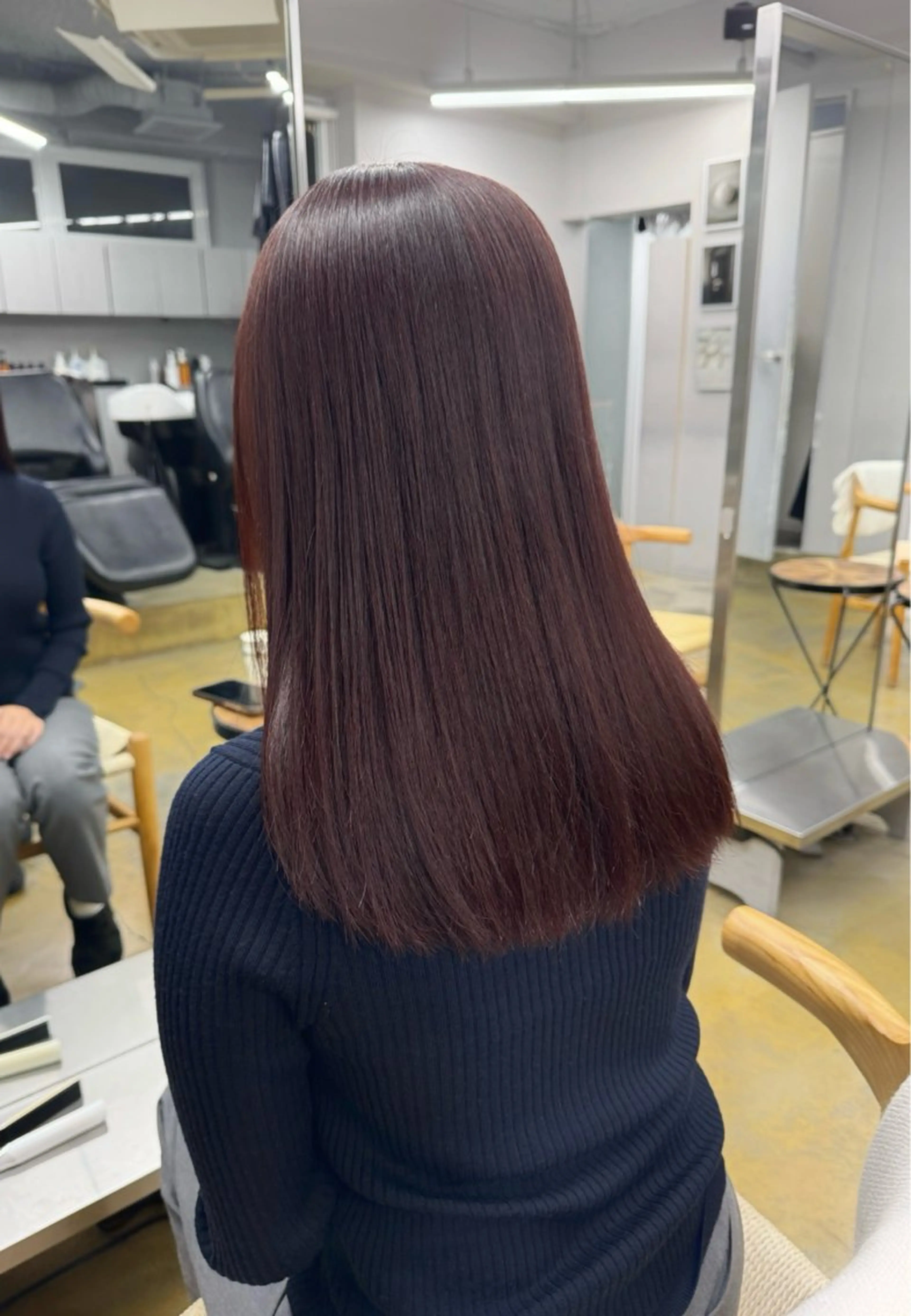 カラー maina/透明感 ベージュ/ブラウンのヘアスタイル