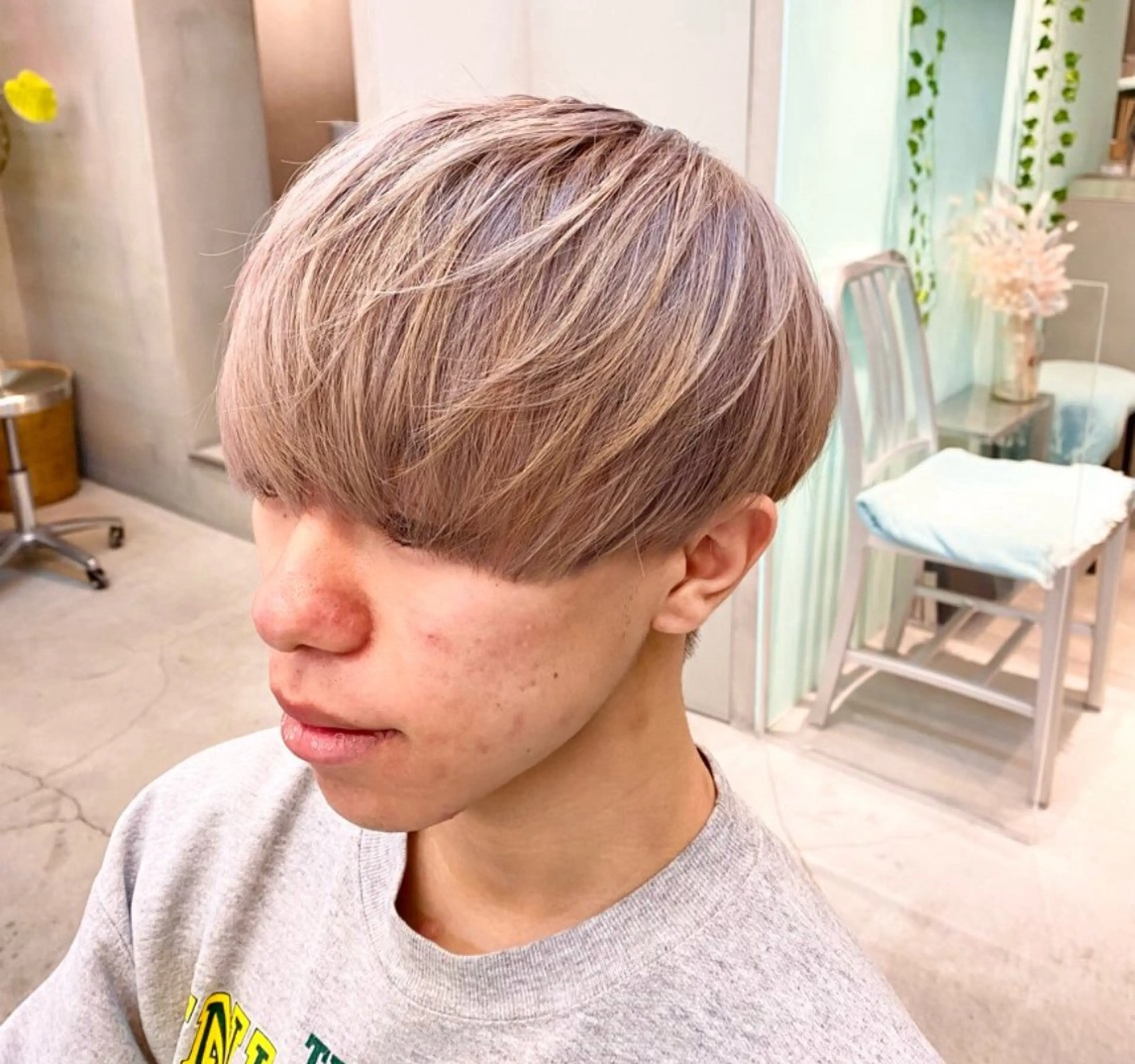ショート カラー メンズ メンズブリーチ マッシュ 刈り上げ ブリーチ 透明感カラー カット ヘアカラー トリートメント ✨髪質改善職人✨ デザインカラー/若林のヘアスタイル