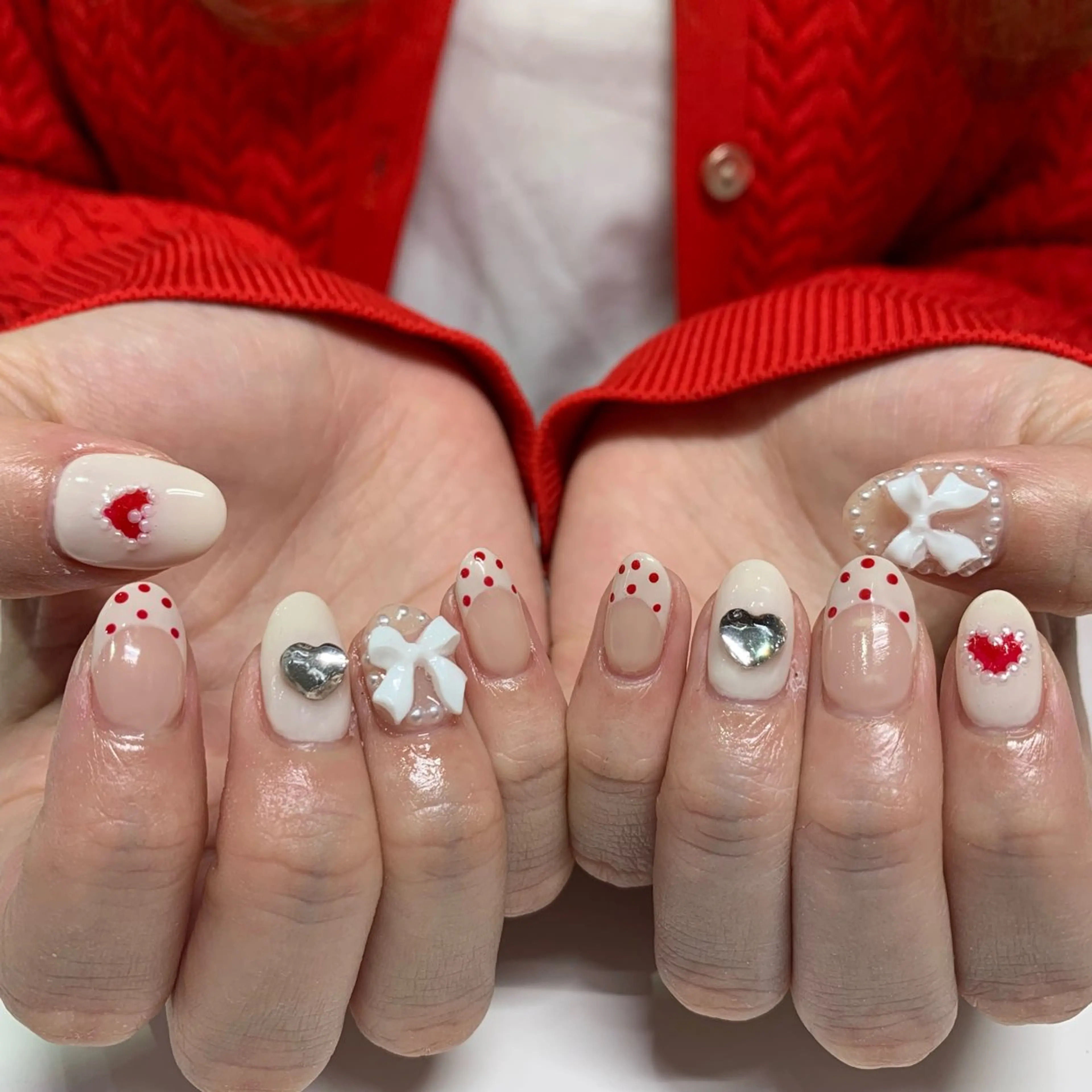 ネイル 赤色 ホワイト ELAN) Hasegawaのネイルデザイン