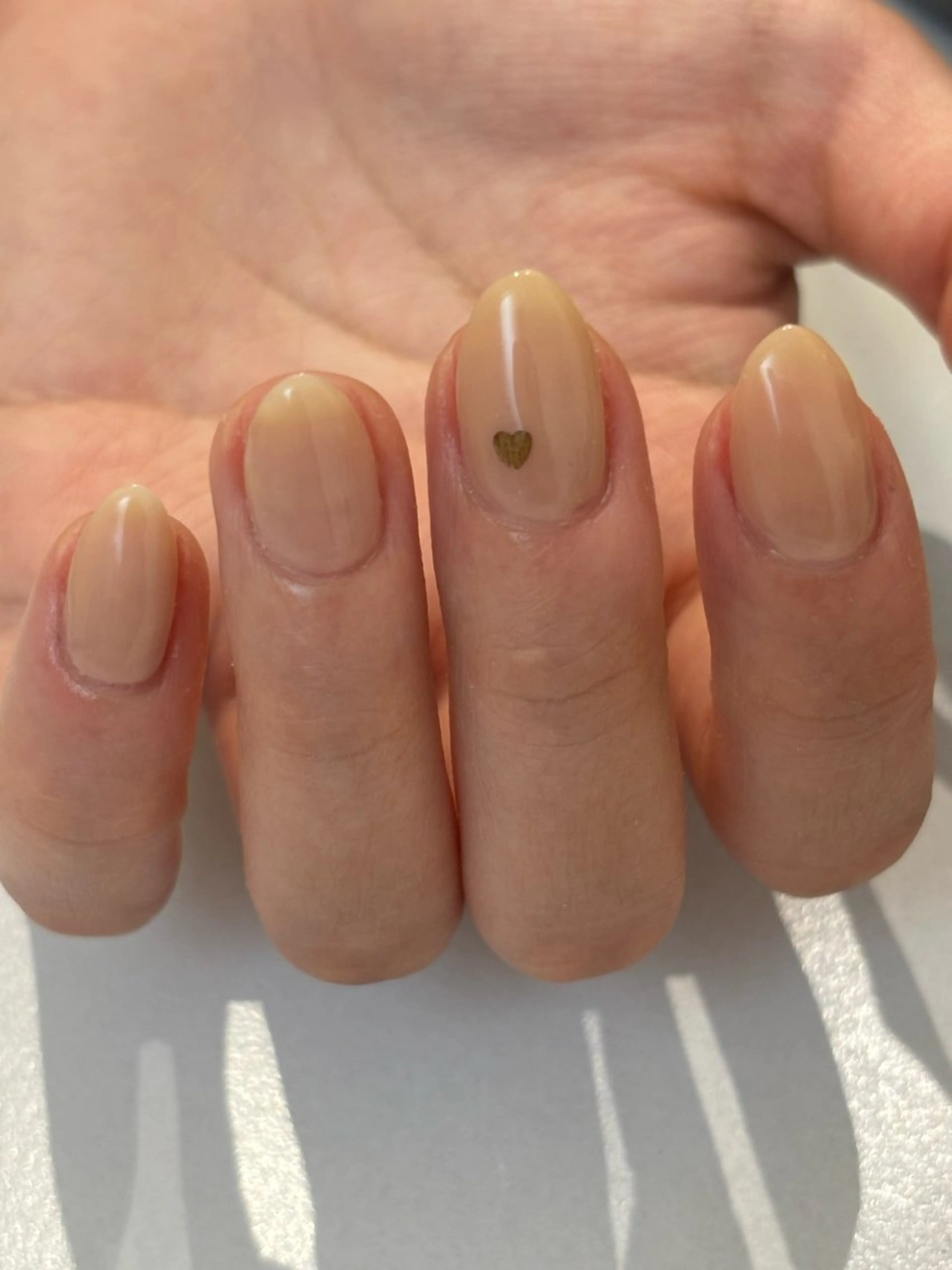 ネイル ハート シンプルネイル Ann. nail.tokyo所属・Ann nailのネイルデザイン