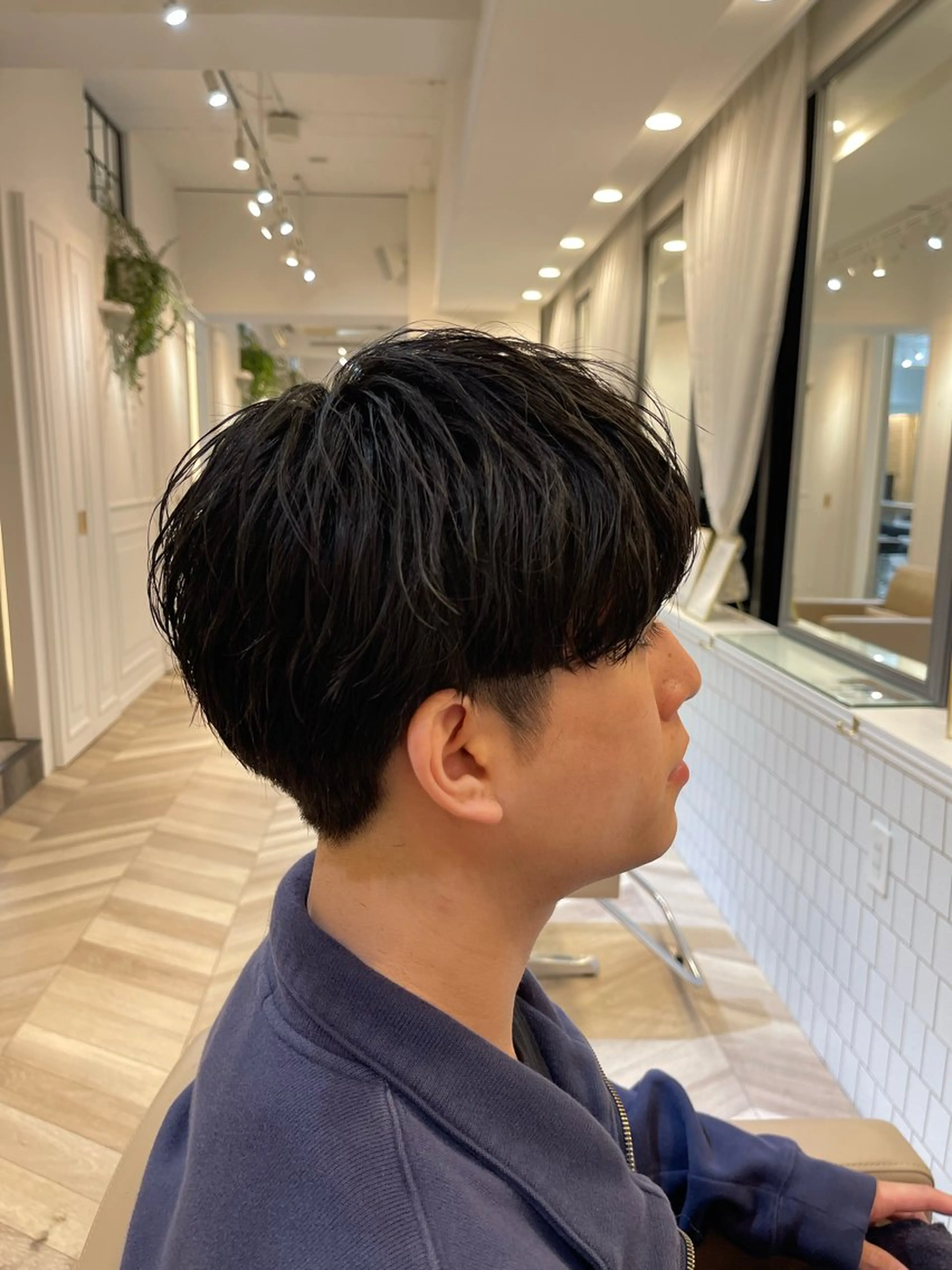 ショート TENSHO 原宿　ハイトーンのヘアスタイル