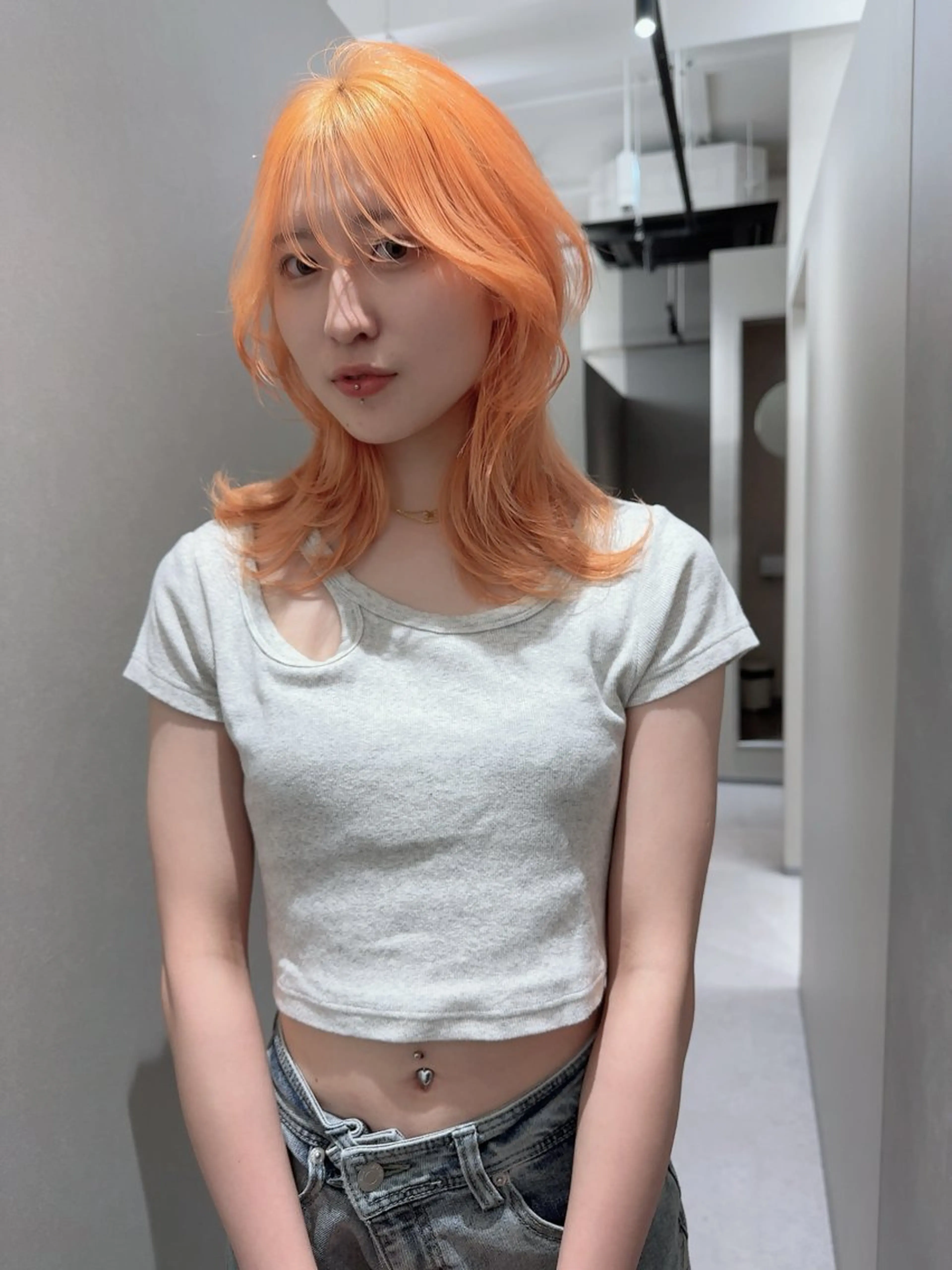 カラー ViVIE所属・VIVIE天神 ブリーチのヘアスタイル