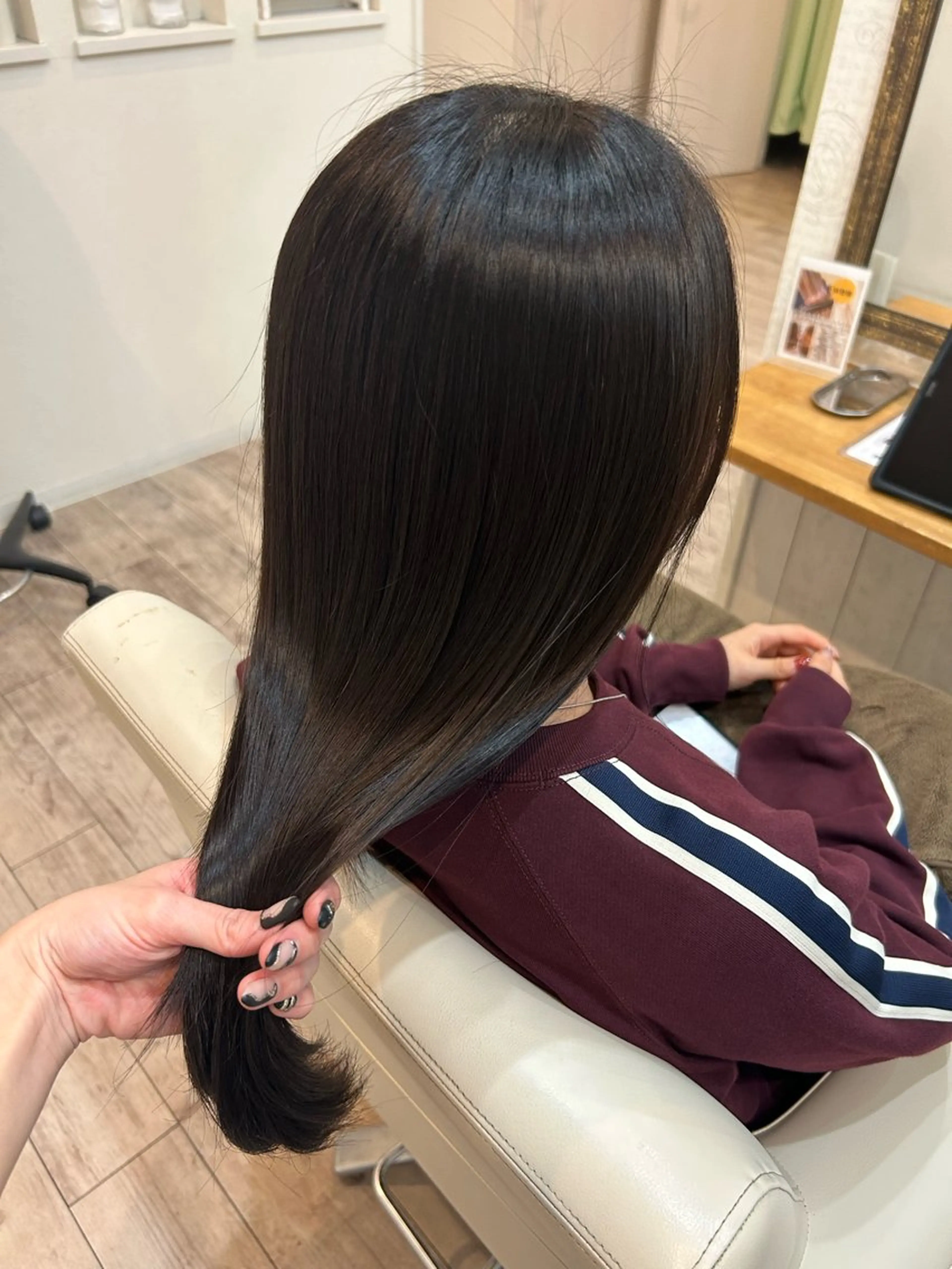 ロング カラー ブラウンカラー ダークブラウン ヘアカラー トリートメント uLu【ウル】所属・🦖manami 🦖のヘアスタイル