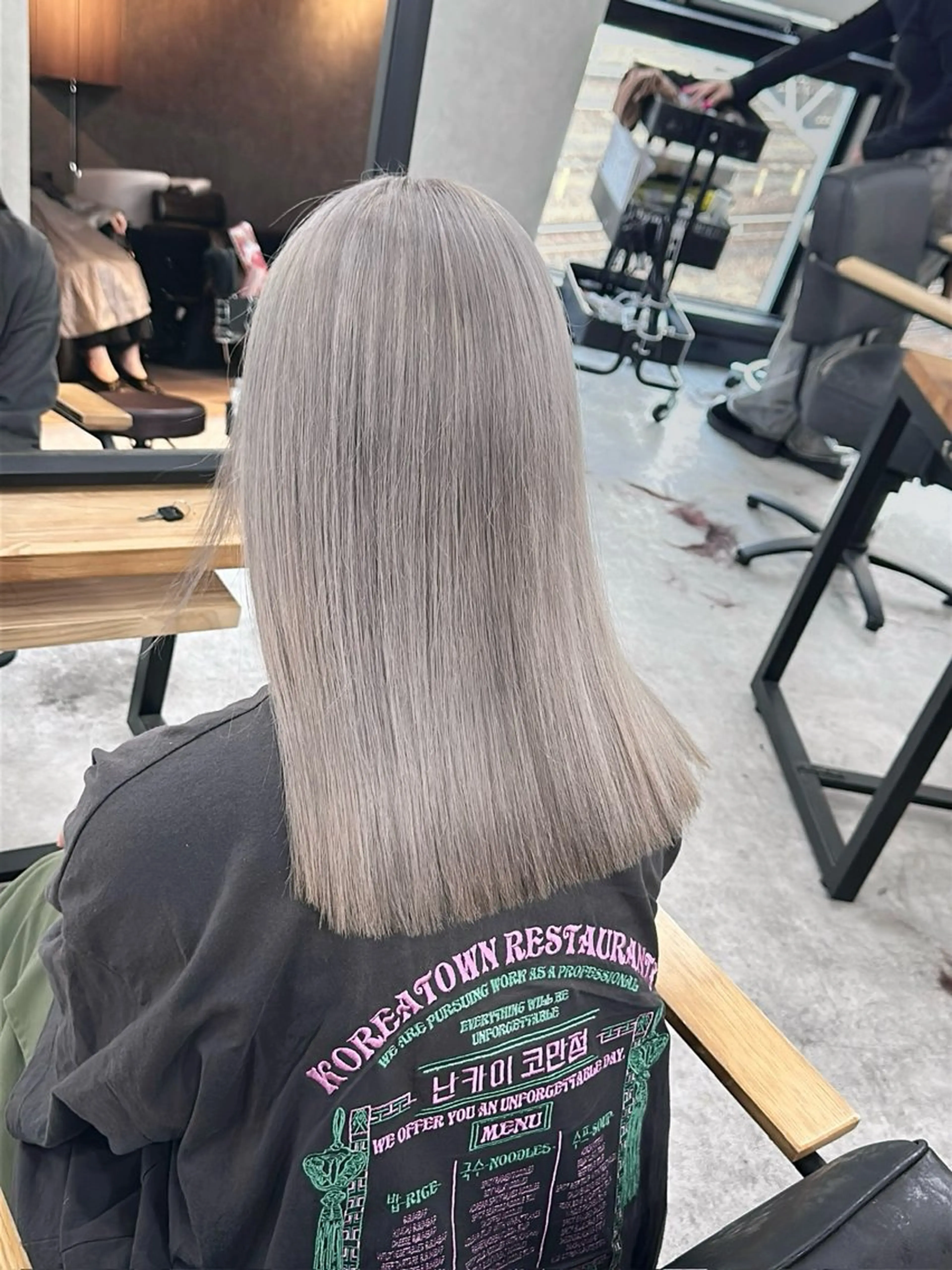 セミロング カラー ヘアカラー トリートメント 艶カラー/髪質改善 /亞聖✂︎のヘアスタイル