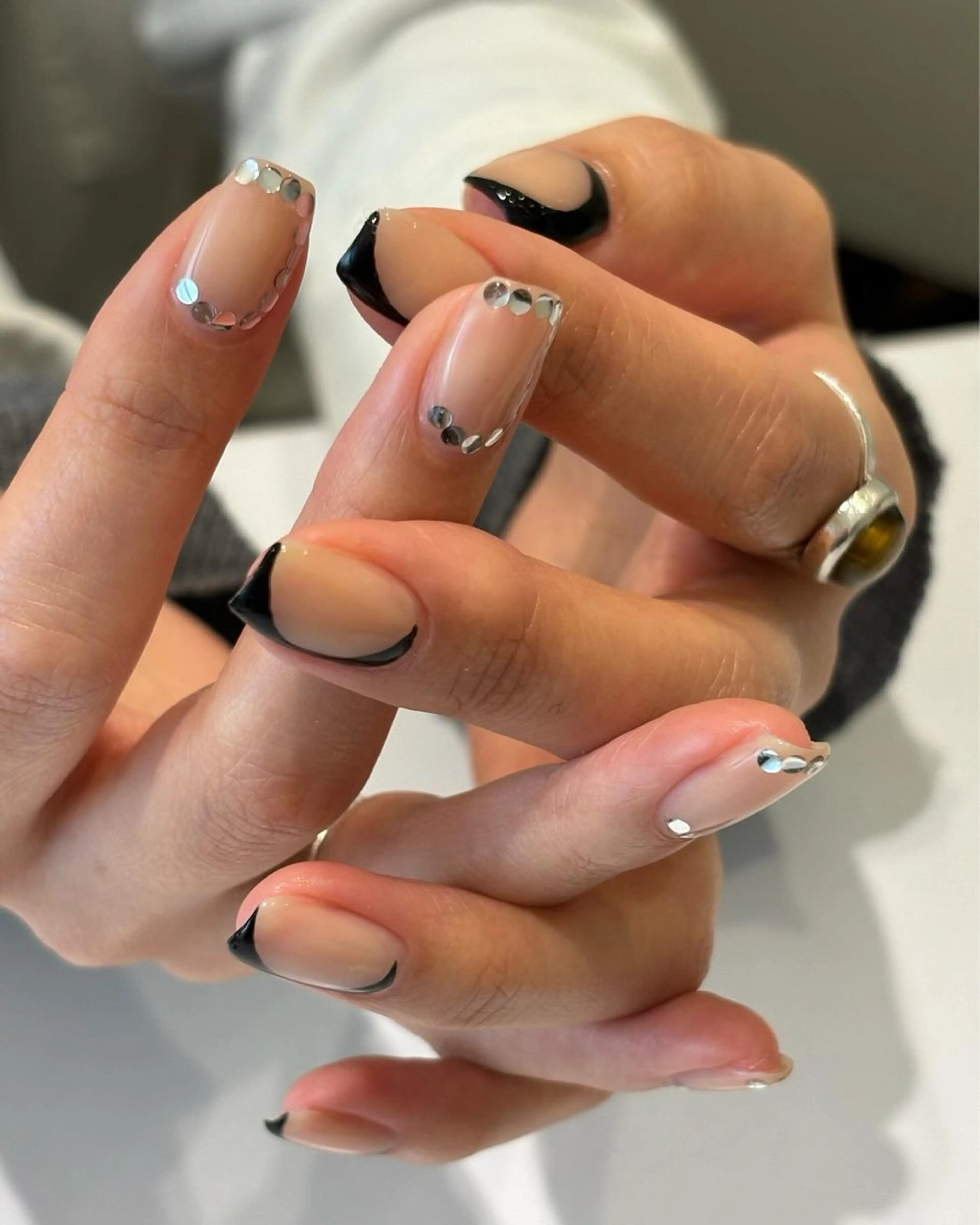 ネイル ホログラムネイル ニュアンスネイル Ann. nail.tokyo所属・Ann nailのネイルデザイン