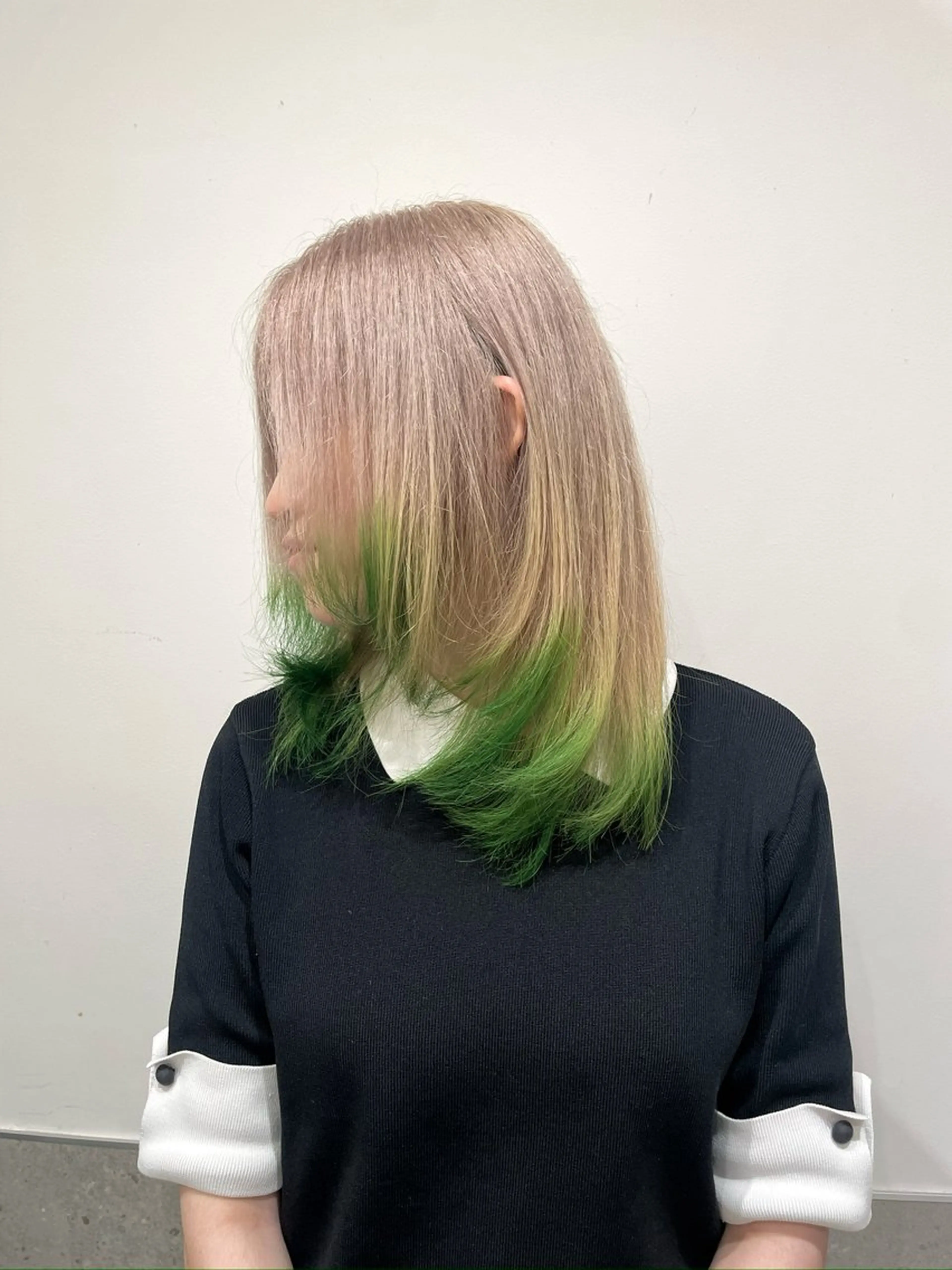 セミロング ヘアカラー GO TODAY SHAiRE SALON 原宿本店所属・REINA/ブリーチ /ハイトーン/原宿のヘアスタイル