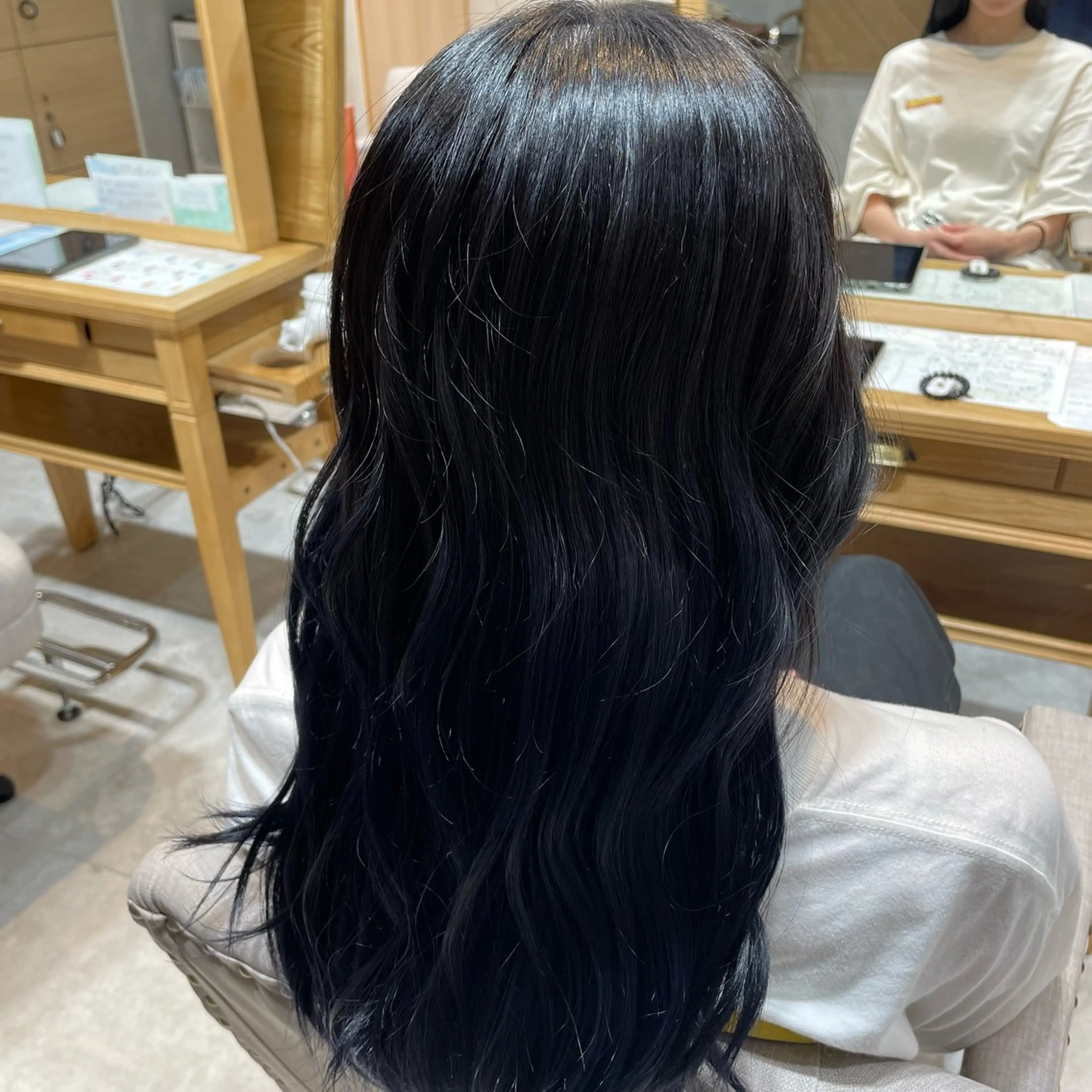 カラー ヘアカラー 佐々木 悠莉のヘアスタイル