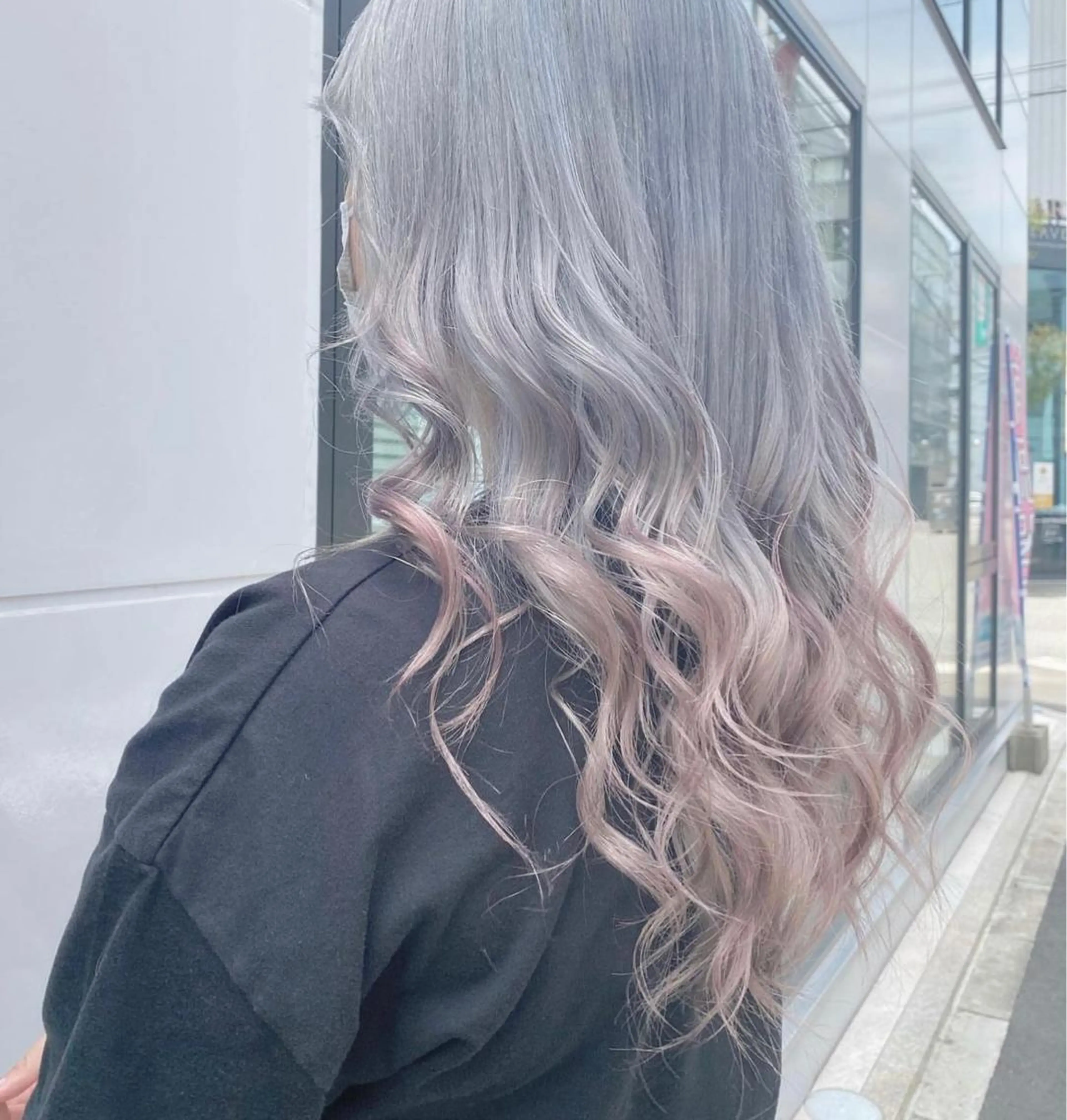 セミロング カラー GiseL アンリのヘアスタイル