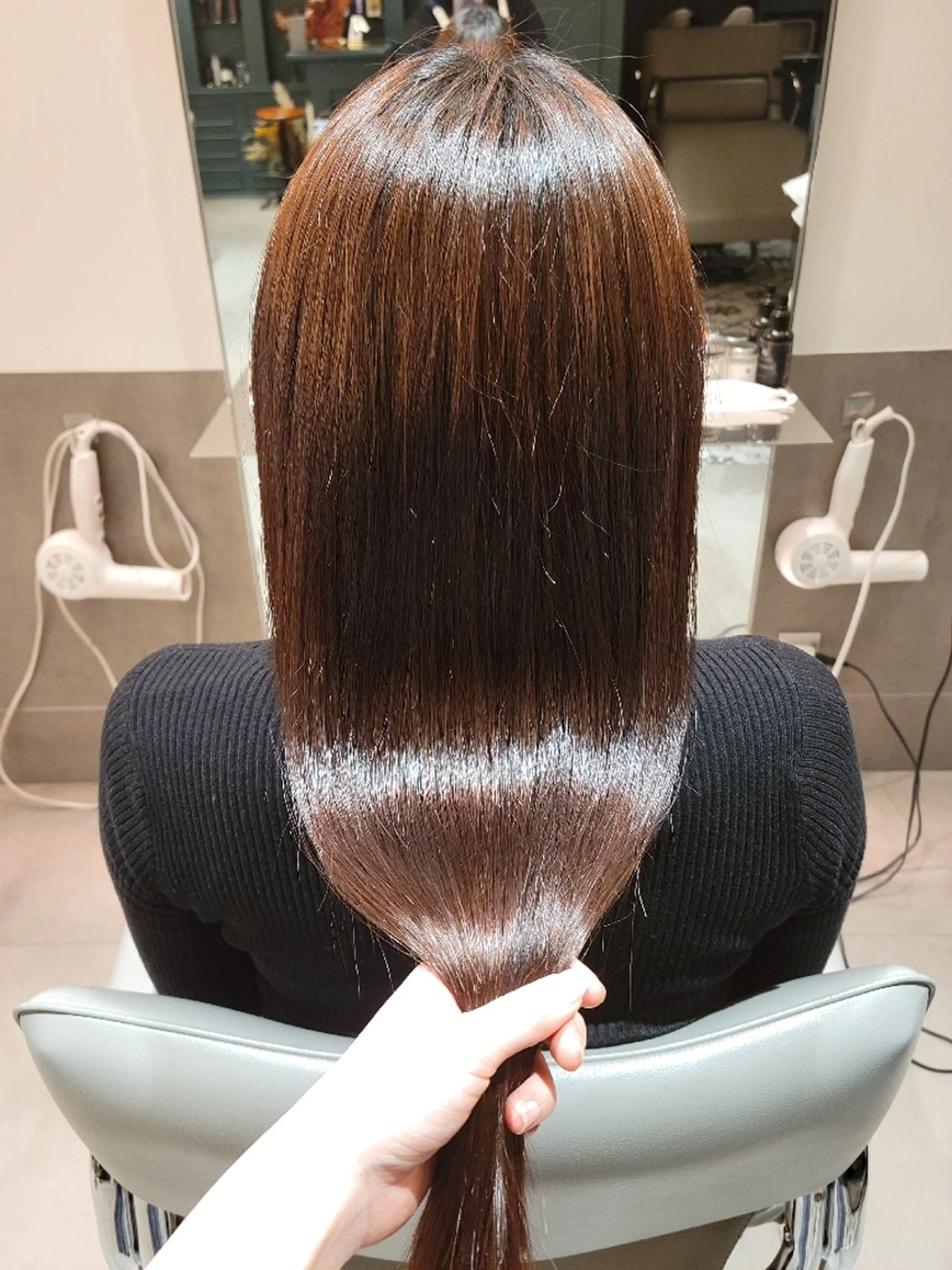 セミロング 縮毛矯正 momo 🌷のヘアスタイル