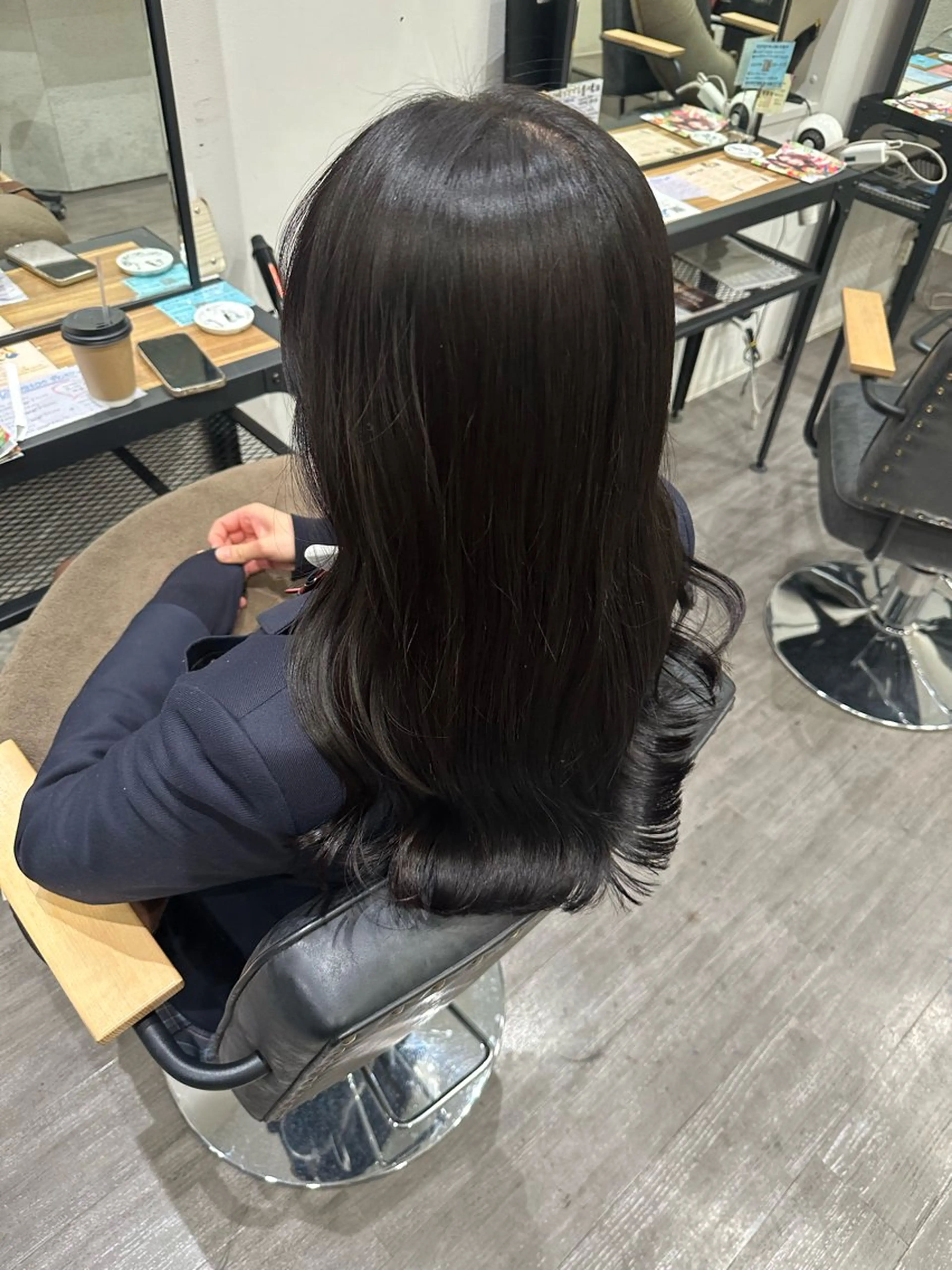 セミロング カラー 黒髪 ブルーカラー ブルーブラック カット ヘアカラー トリートメント 艶髪レイヤー上田 紗也🇰🇷💗のヘアスタイル