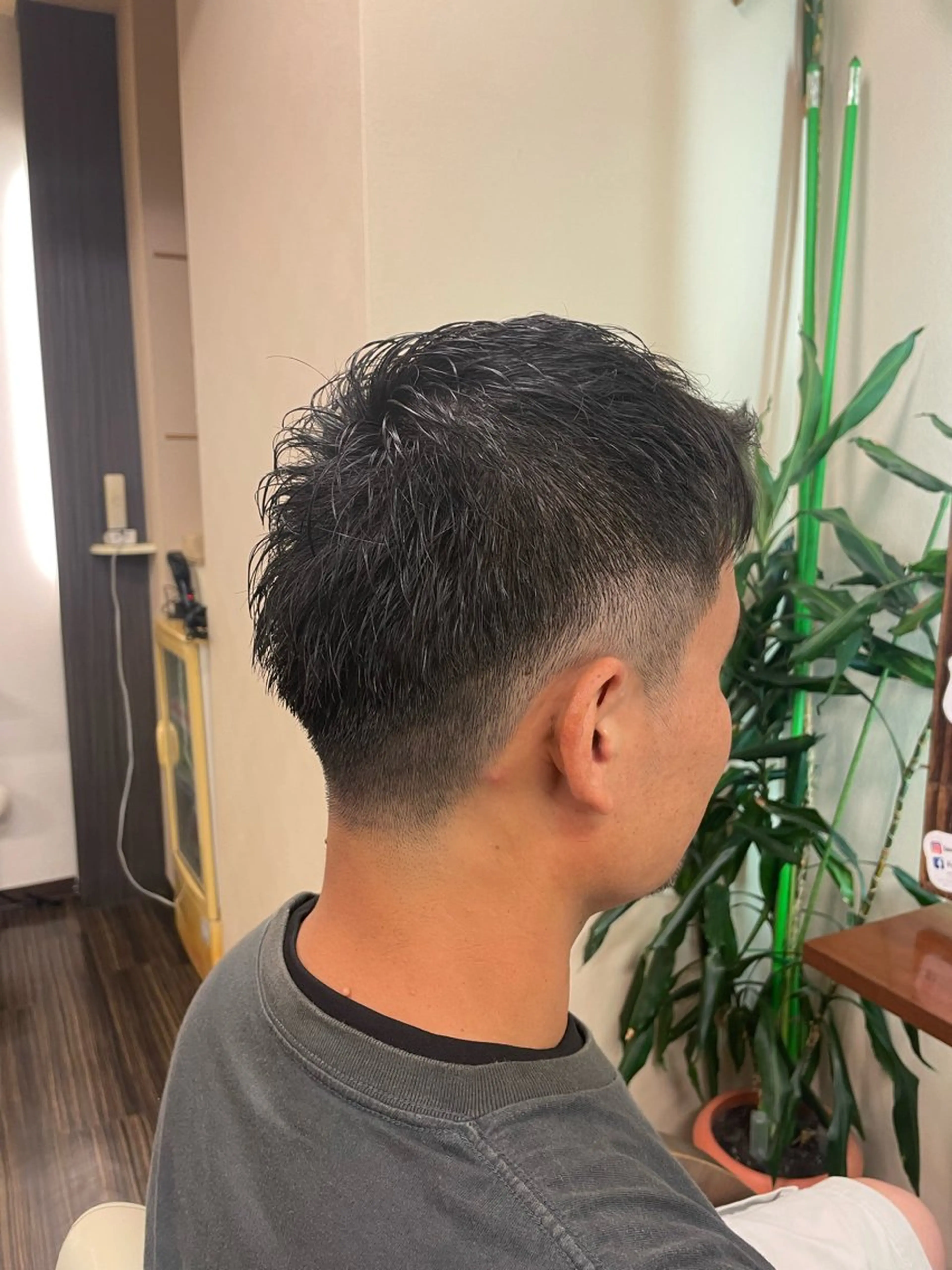 ショート メンズ フェードカット メンズベリーショート ベリーショート ショートヘア カット トリートメント 高取 大将のヘアスタイル