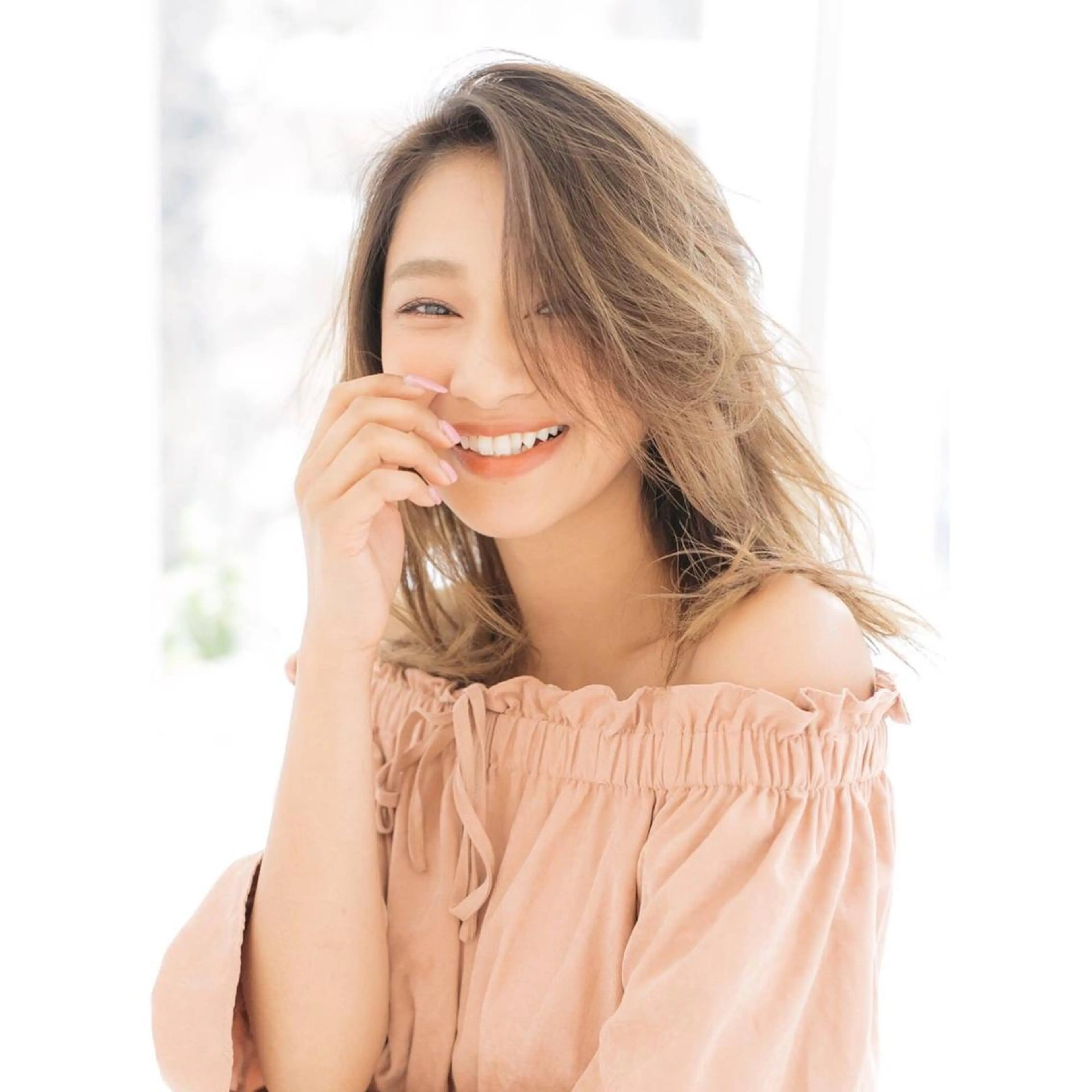 セミロング SALOWIN 銀座Ray Ⅱ所属・MUNEYOSHI 縮毛矯正/カットのヘアスタイル