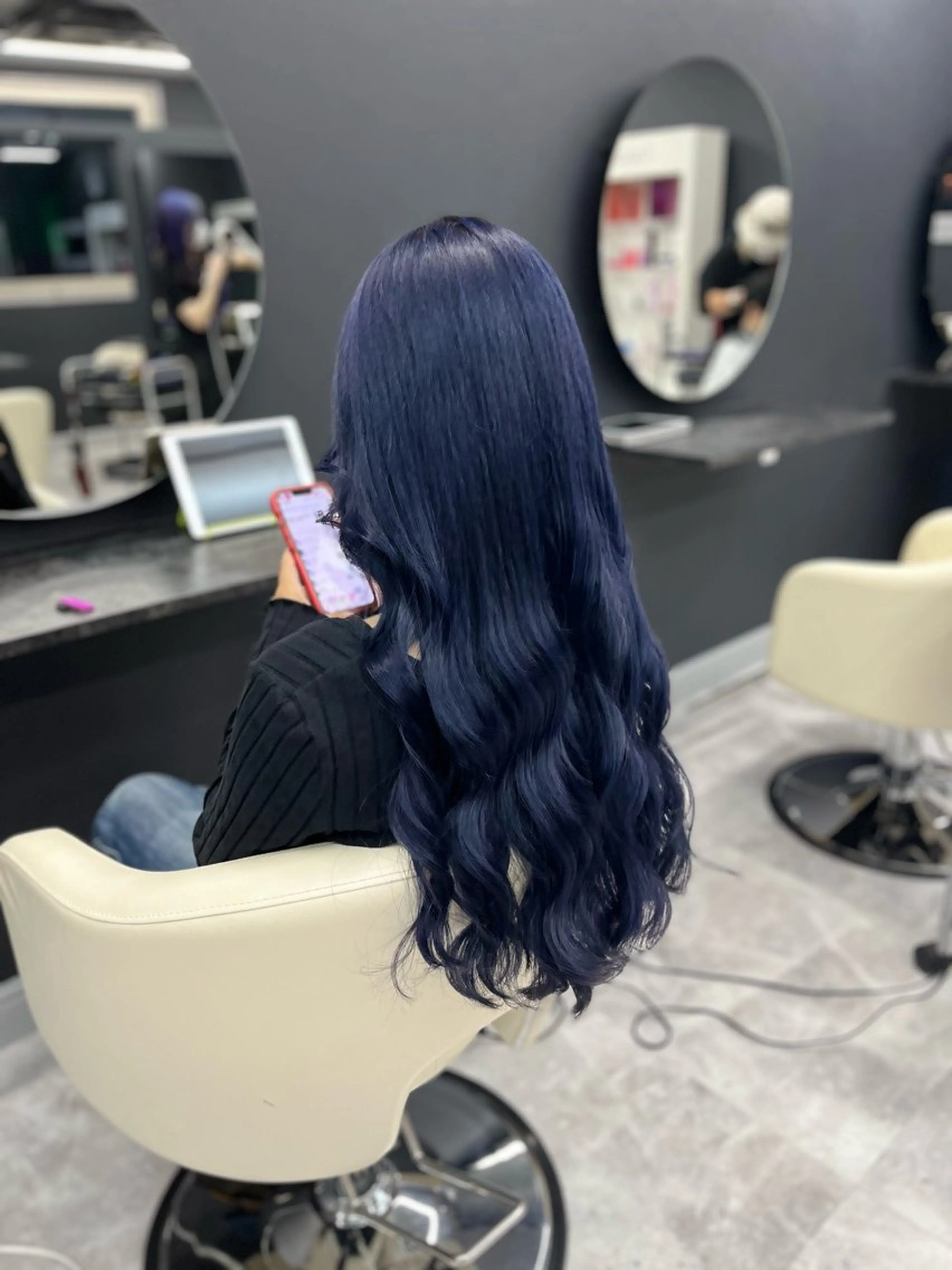 ロング カラー ブルーカラー ネイビーカラー ヘアカラー トリートメント White梅田  ／ COCOのヘアスタイル