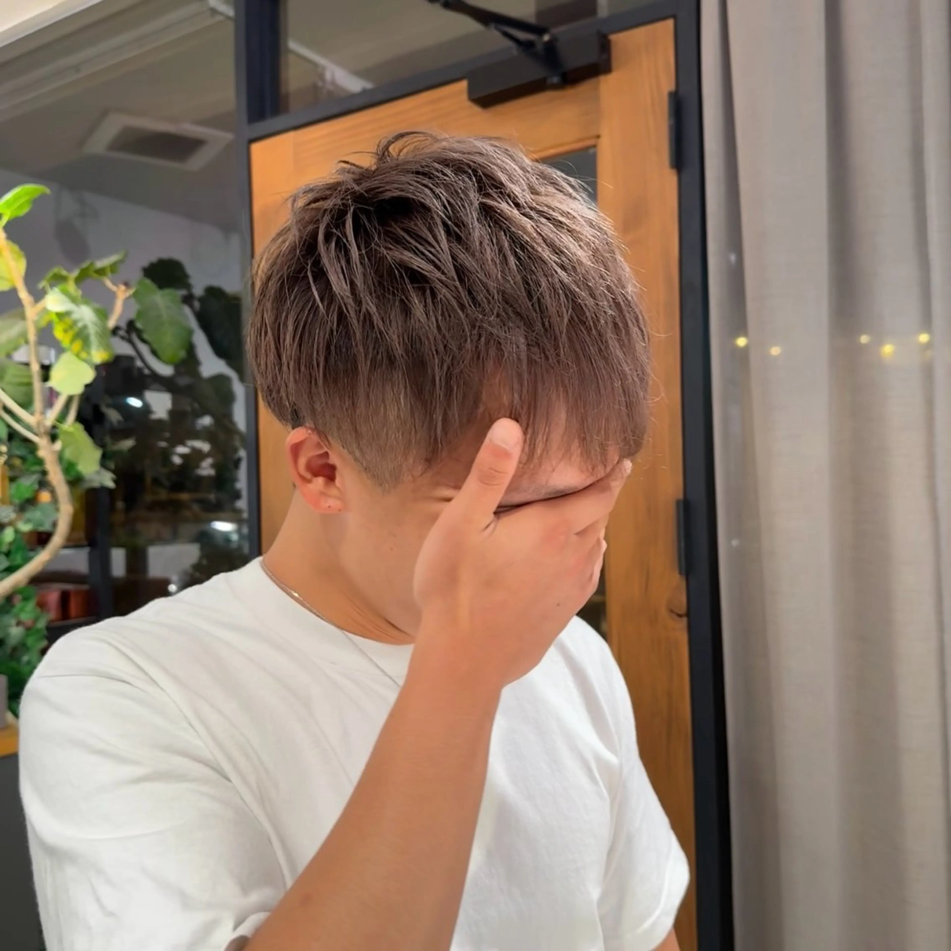 カラー メンズ メンズハイトーン ハイトーンカラー ヘアカラー 吉田 葉音のヘアスタイル